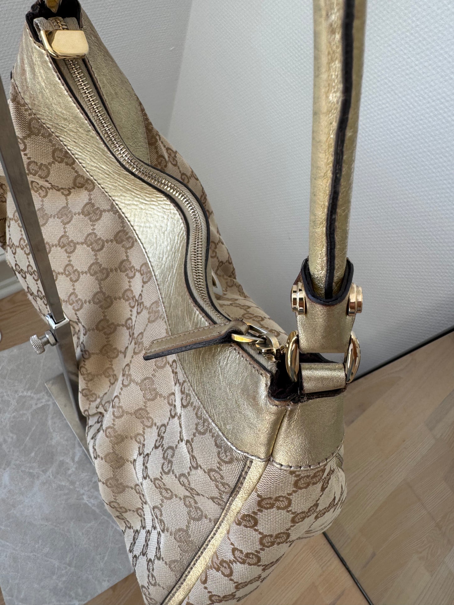 Gucci D-ring Abbey Taske guld