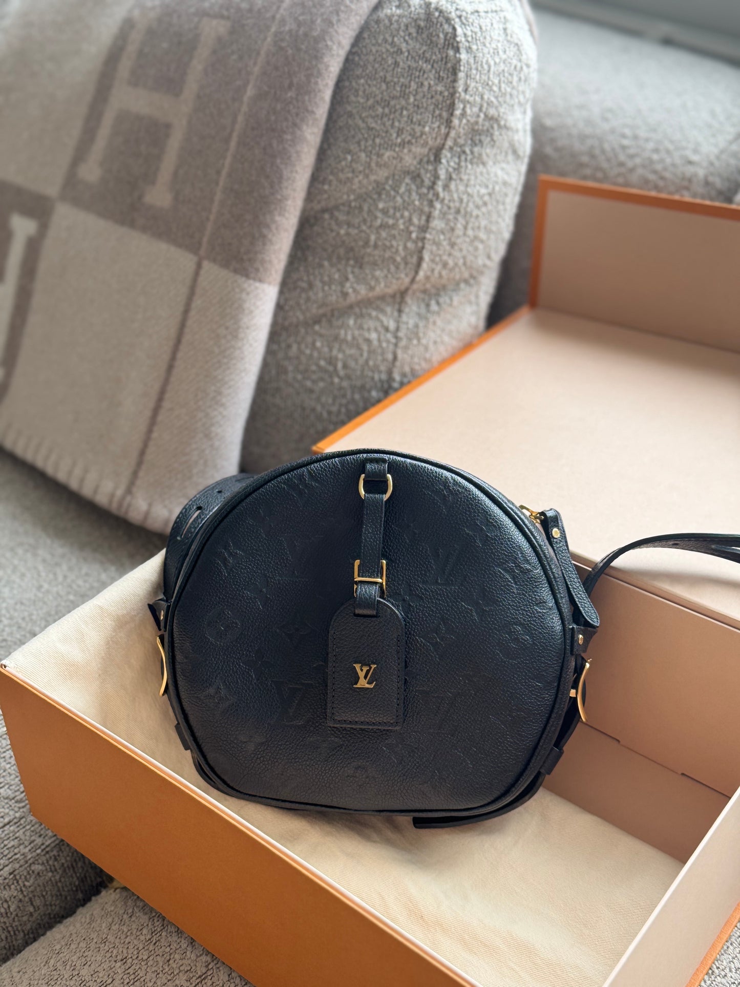 Louis Vuitton Boíte chapeau souple Black Monogram