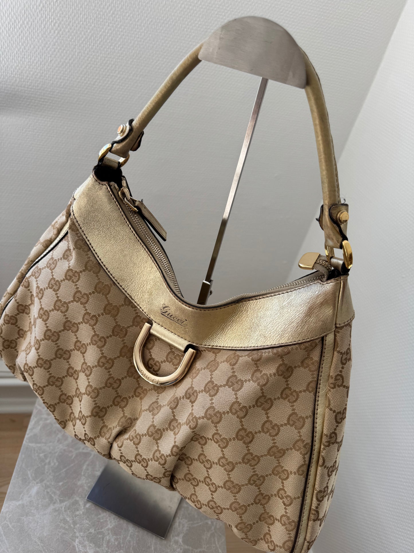 Gucci D-ring Abbey Taske guld