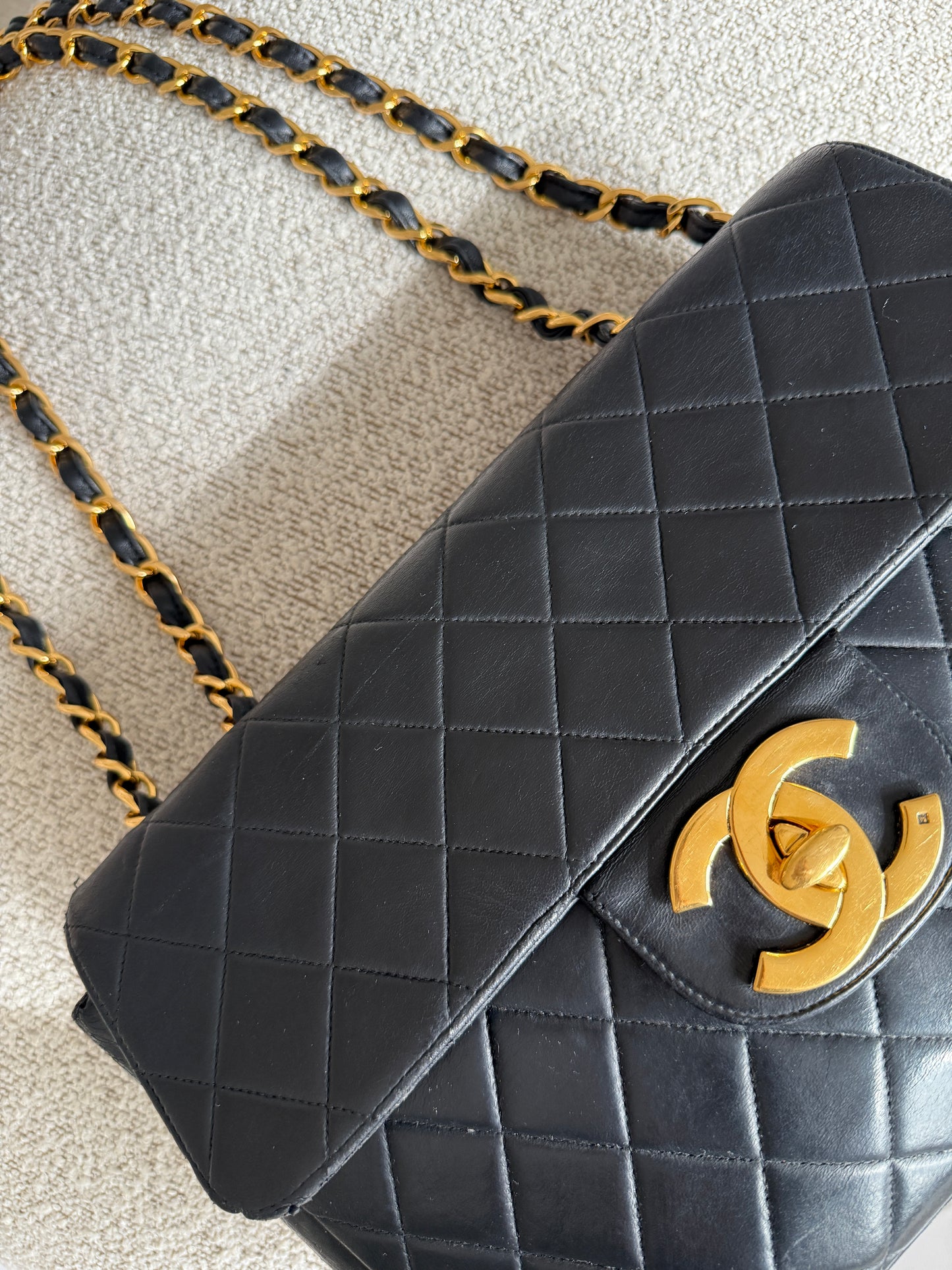 Vintage jumbo single classic flap bag