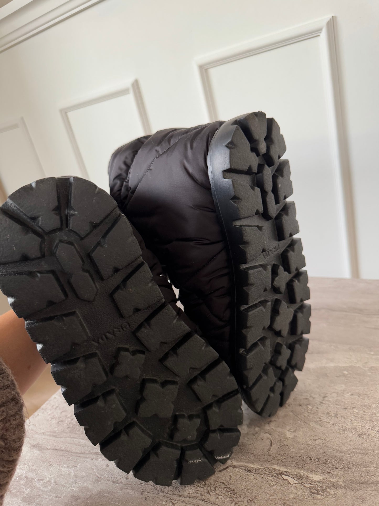 Prada Snow Boots Black 37