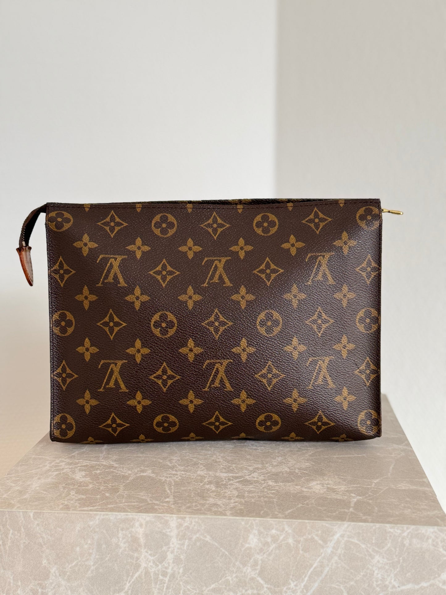 Louis Vuitton Toiletry Pouch 26 Monogram