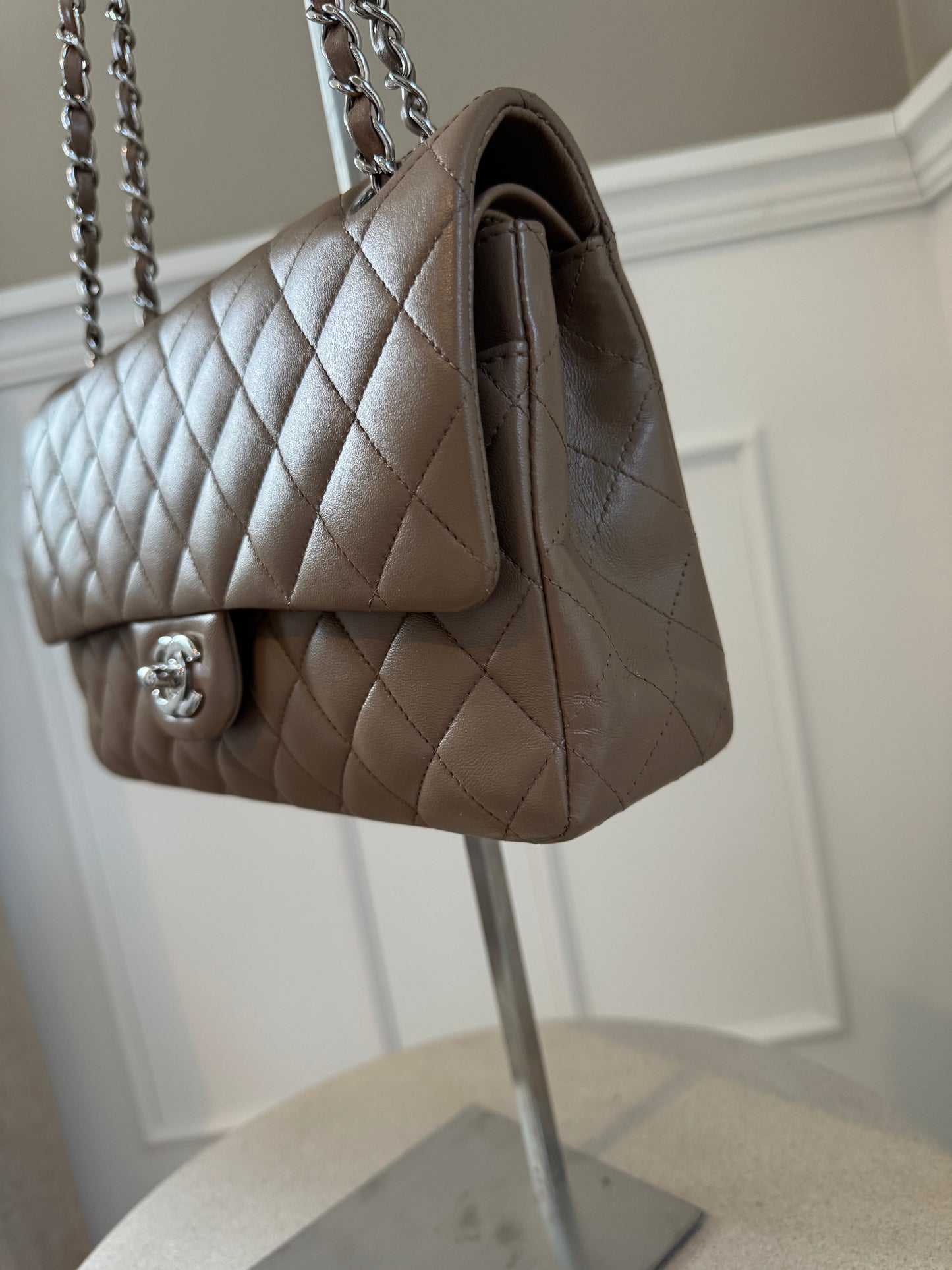 Bestillingsvare - Chanel Medium Double Flap Bag Taupe