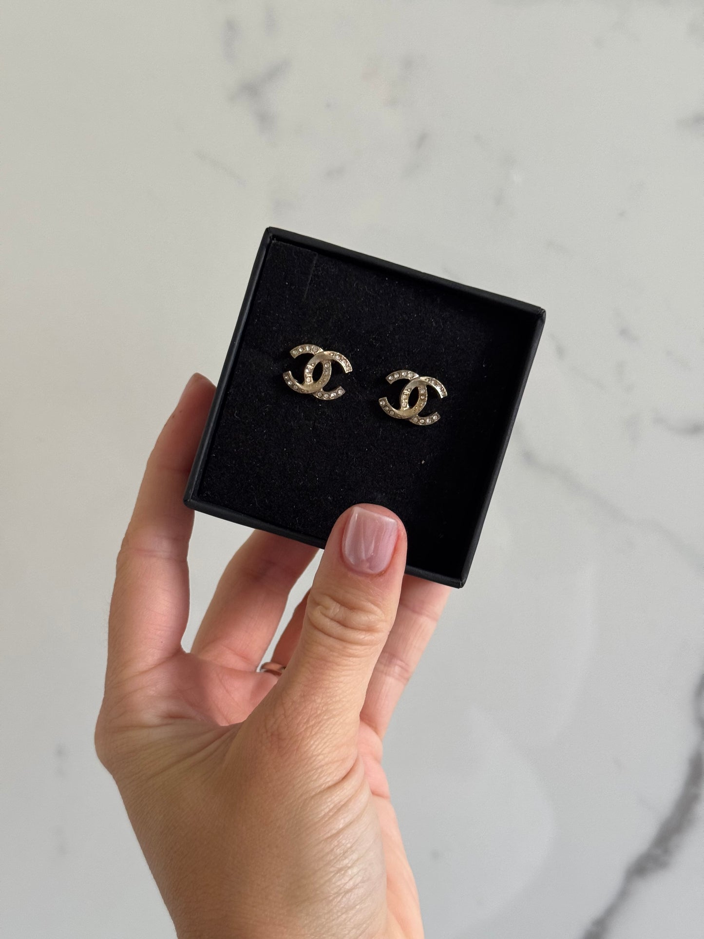 Chanel CC øreringe m. Sten