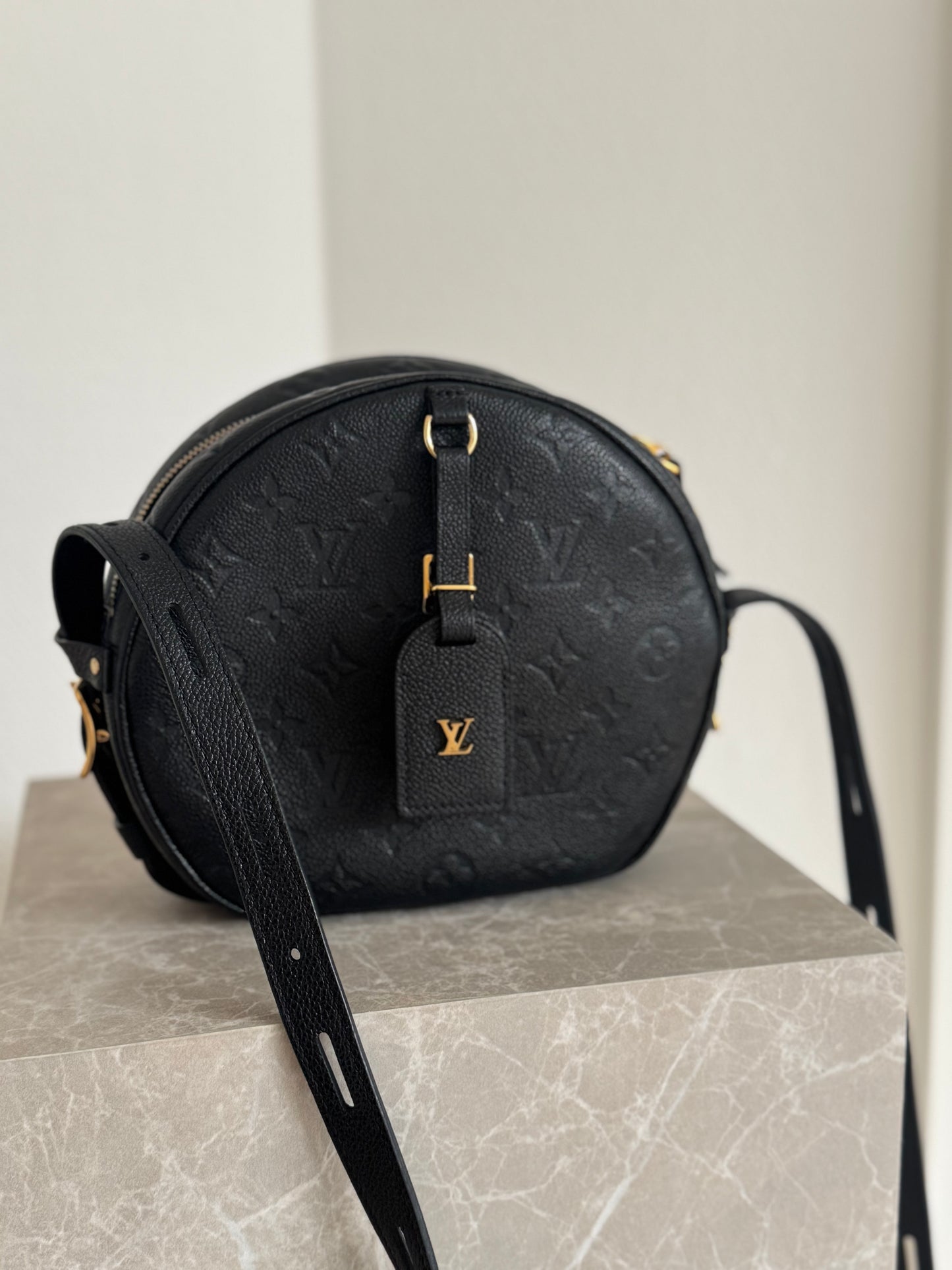Louis Vuitton Boíte chapeau souple Black Monogram