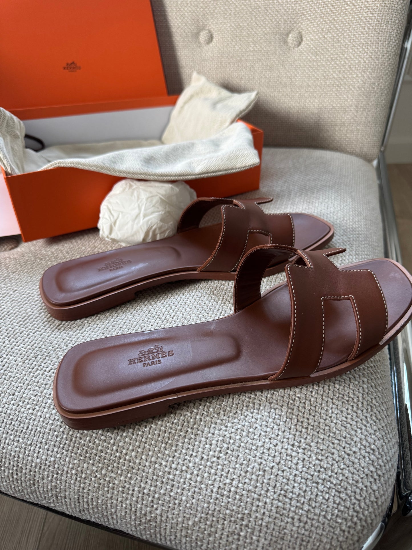 Hermes Oran Brown 41