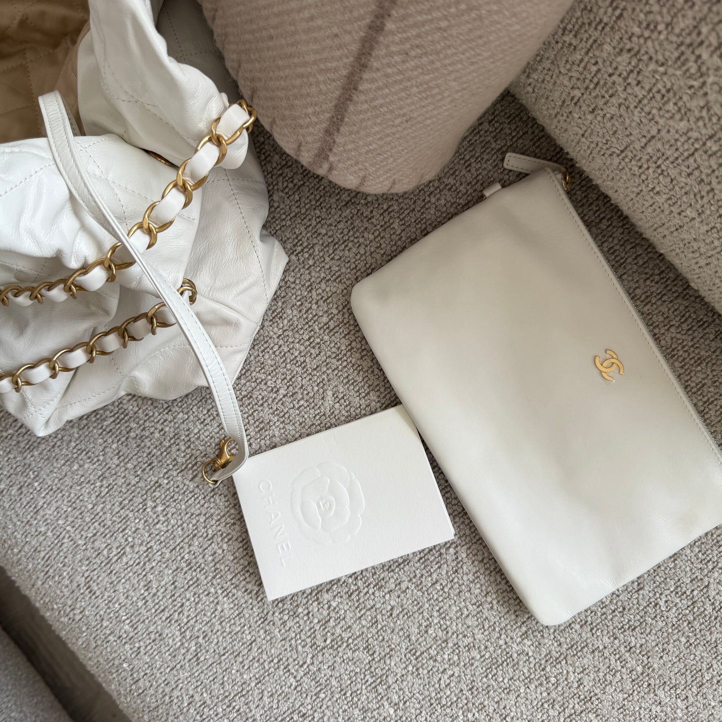 Chanel 22 gold chain shoulder bag