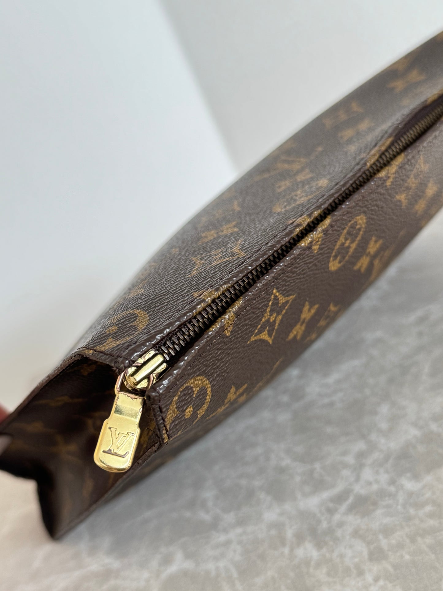 Louis Vuitton Toiletry Pouch 26 Monogram