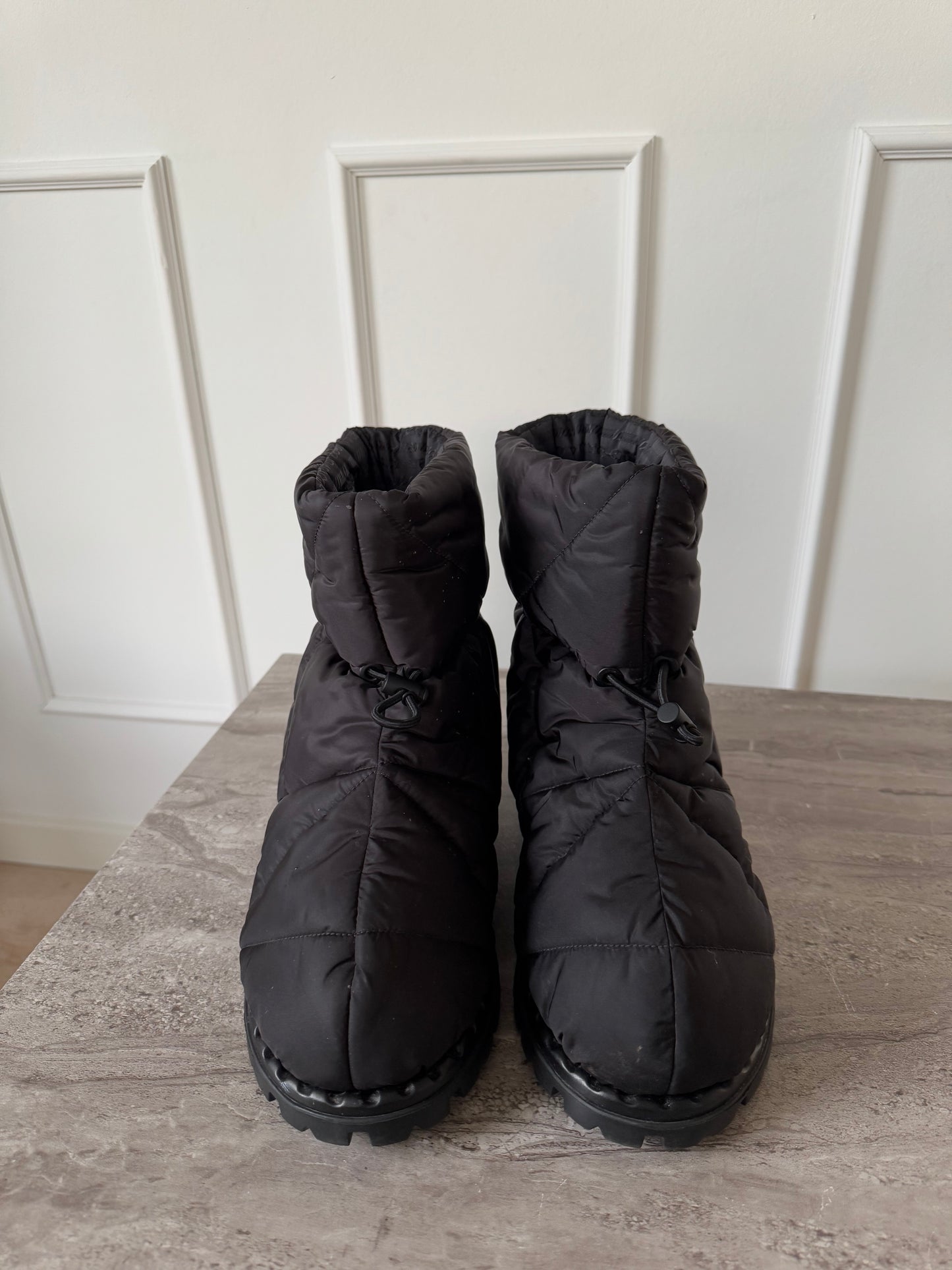 Prada Snow Boots Black 37
