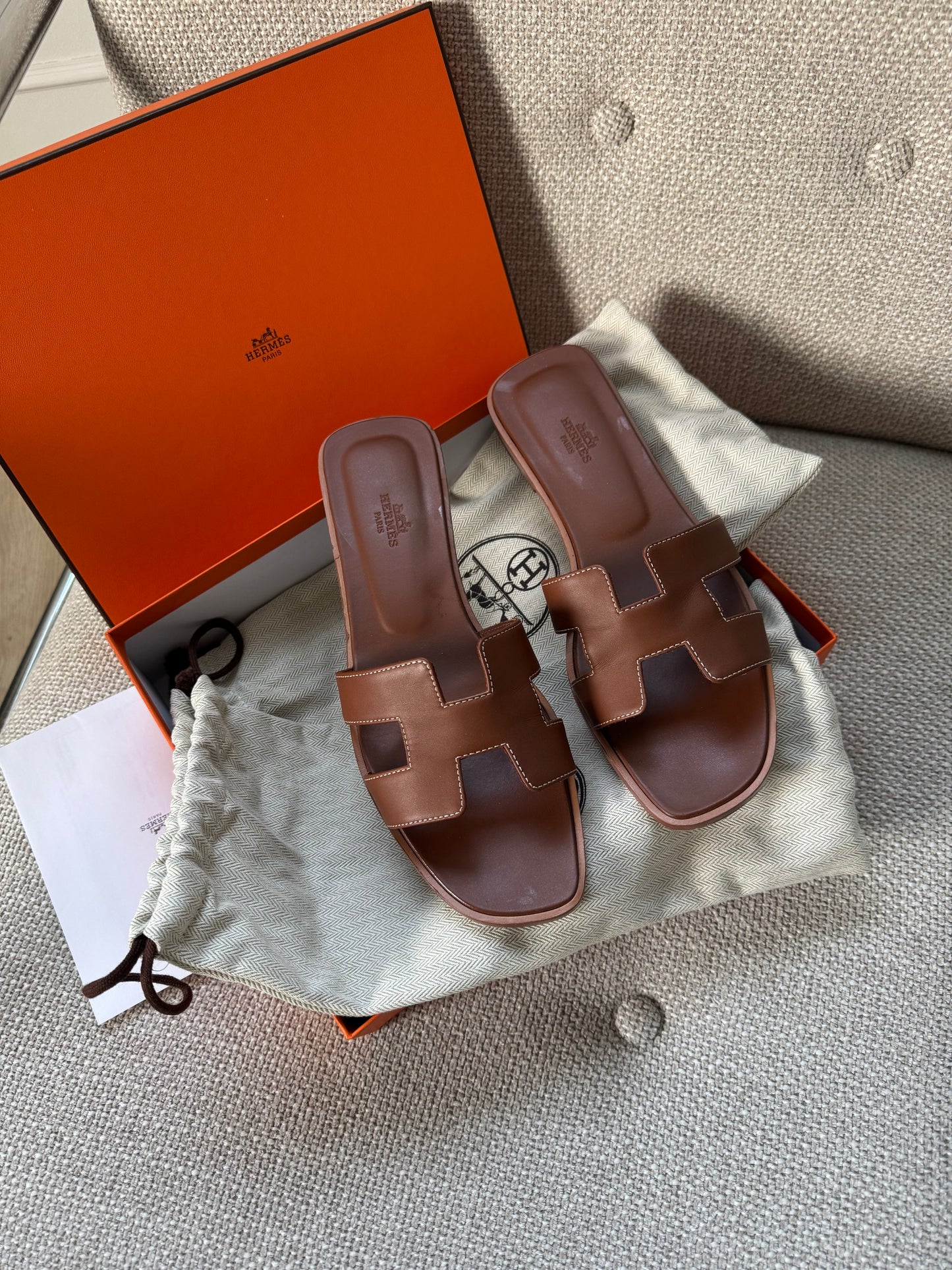 Hermes Oran Brown 41