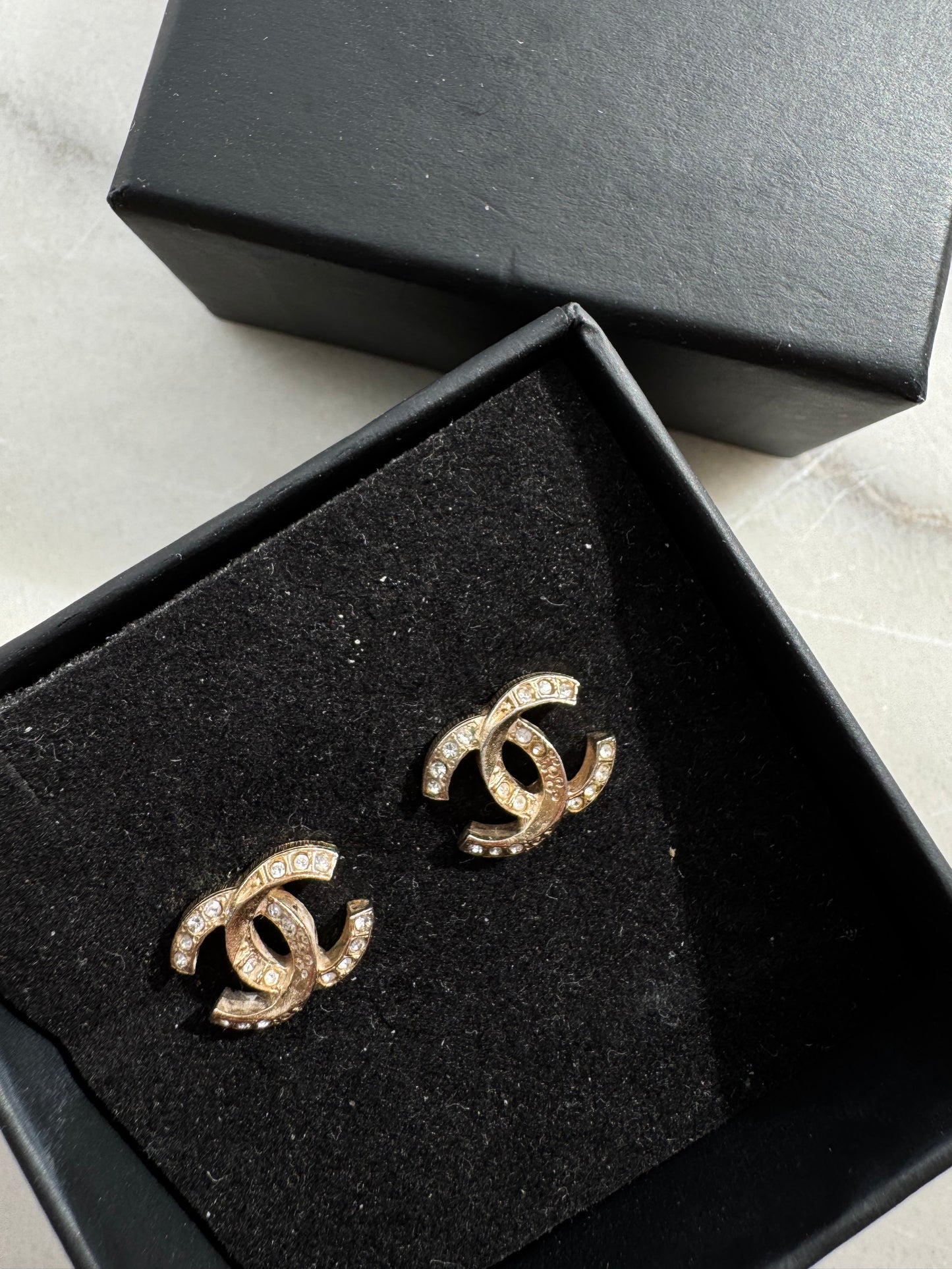 Chanel CC øreringe m. Sten