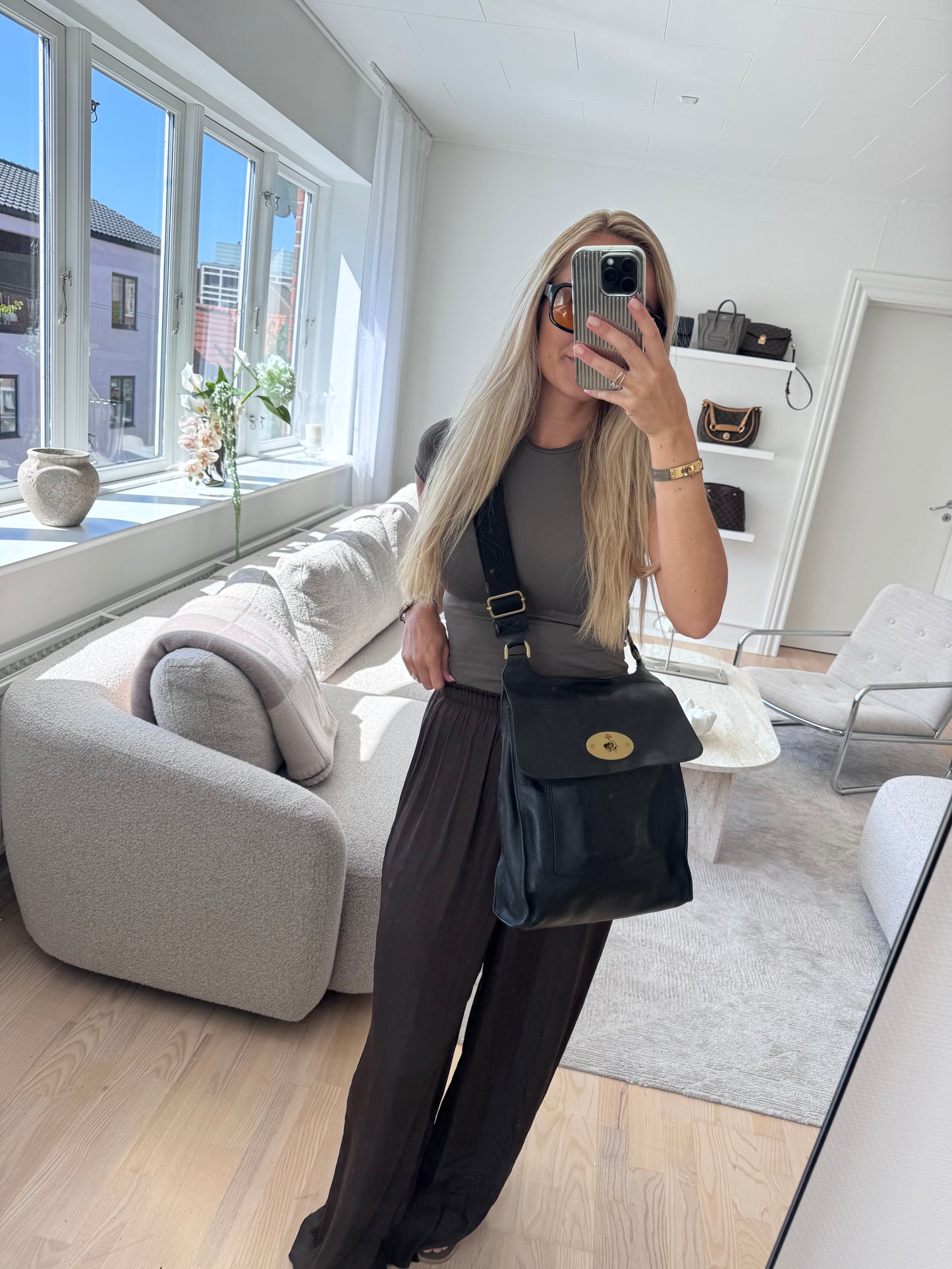 Mulberry Antony Large Crossbody black