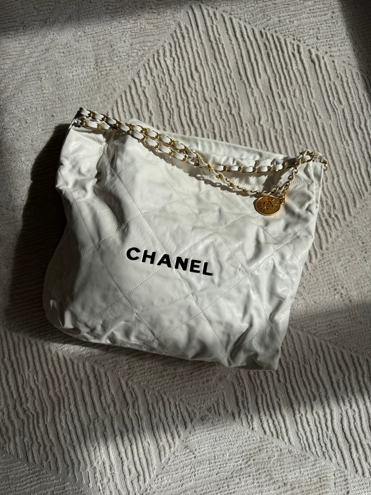 Chanel 22 gold chain shoulder bag