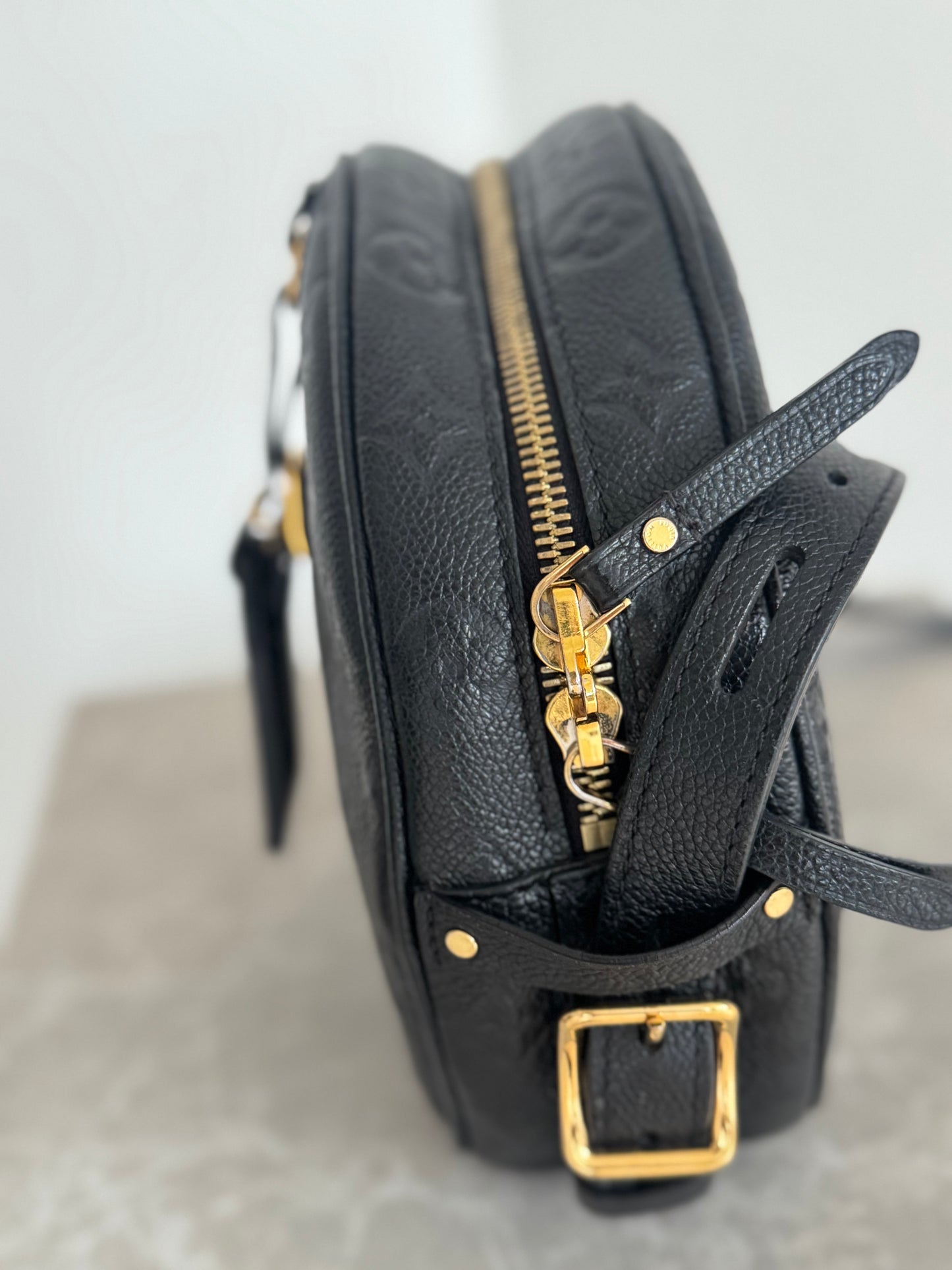 Louis Vuitton Boíte chapeau souple Black Monogram