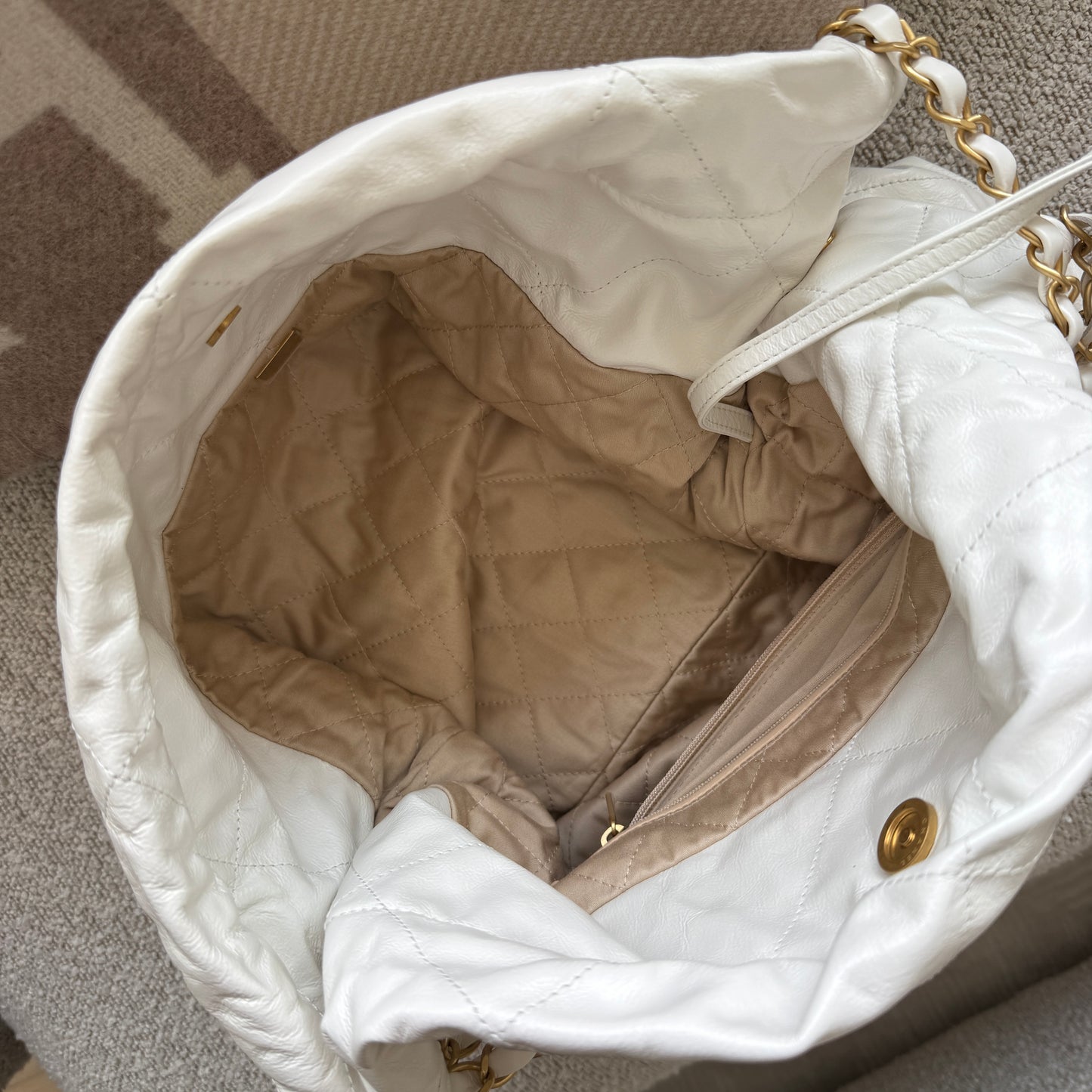 Chanel 22 gold chain shoulder bag