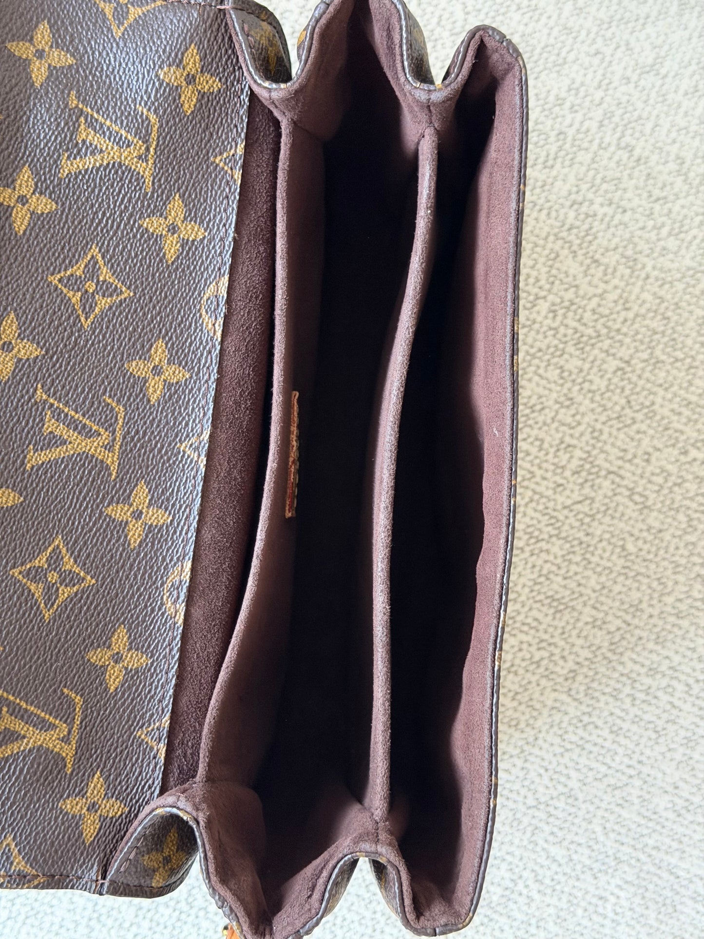 Louis Vuitton Pochette Métis - monogram canvas