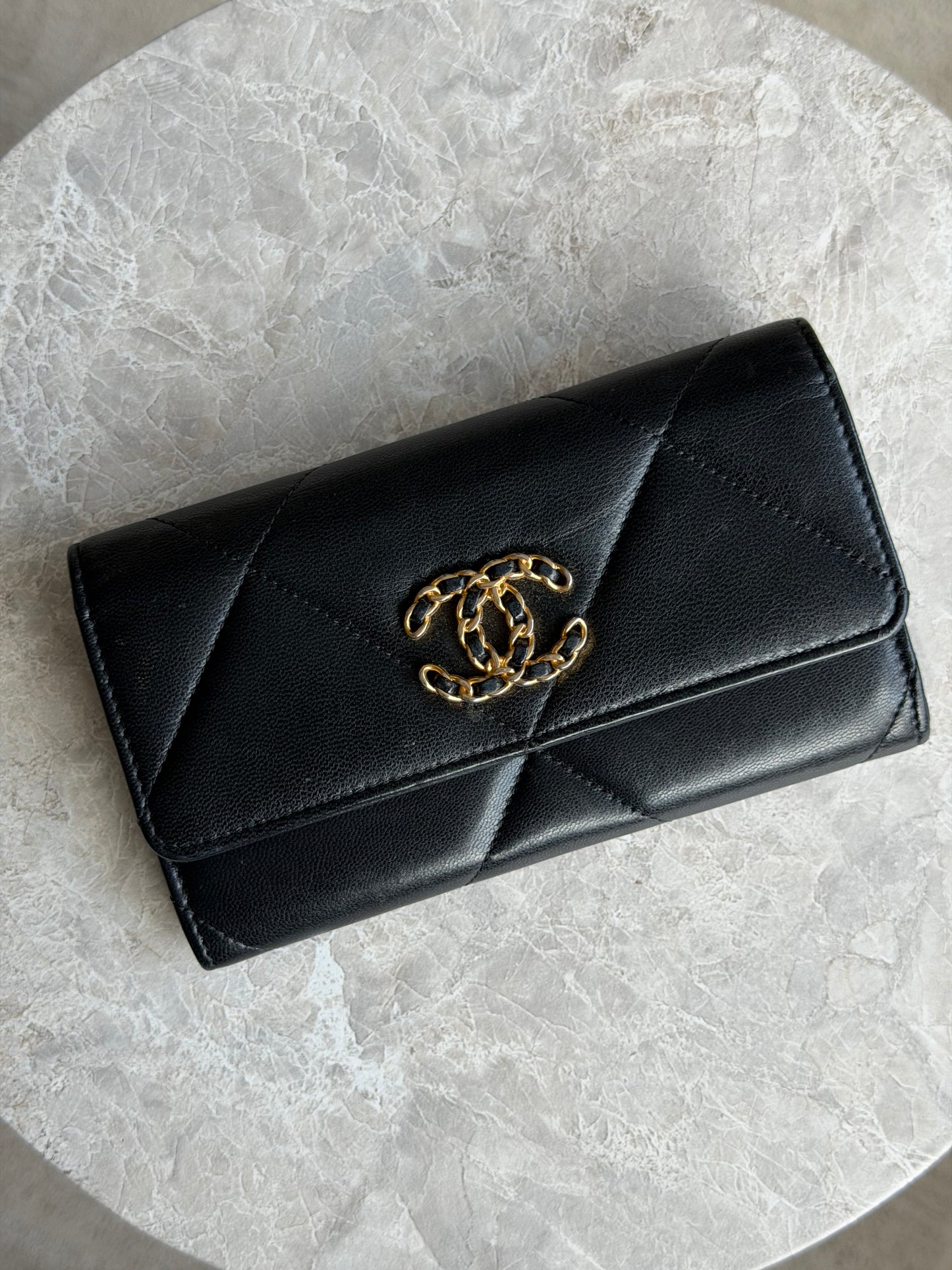 CHANEL 19 Flap Wallet – Sort