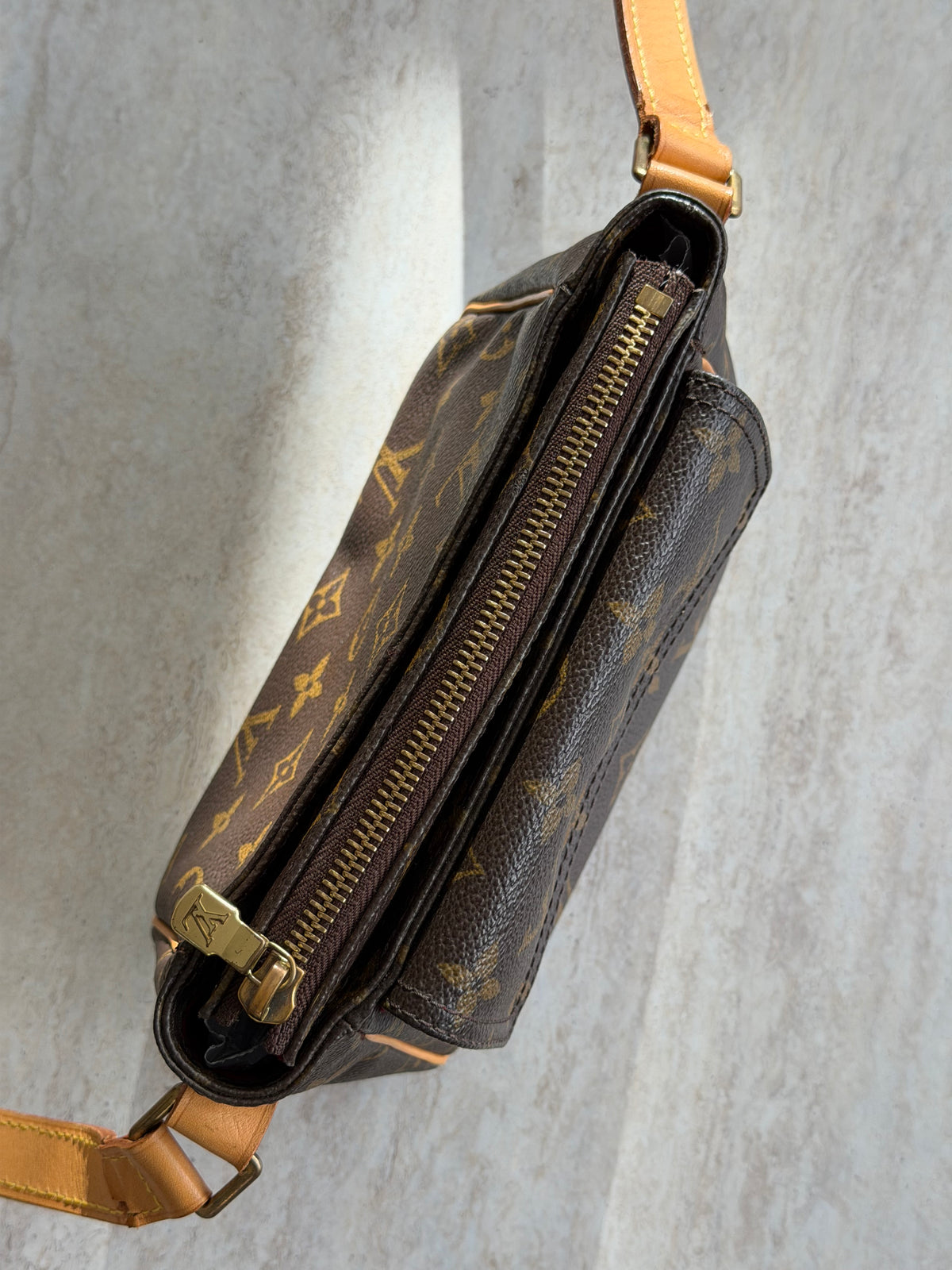 Louis Vuitton Viva-Cité PM – Monogram