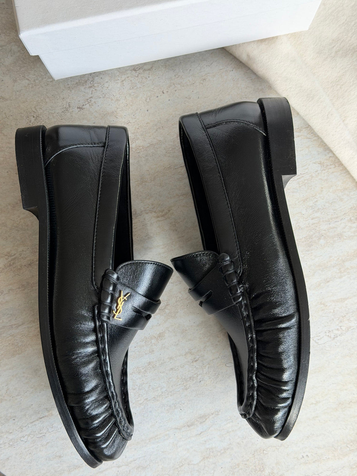 Saint Laurent Le Loafer Cassandre – Black / Gold