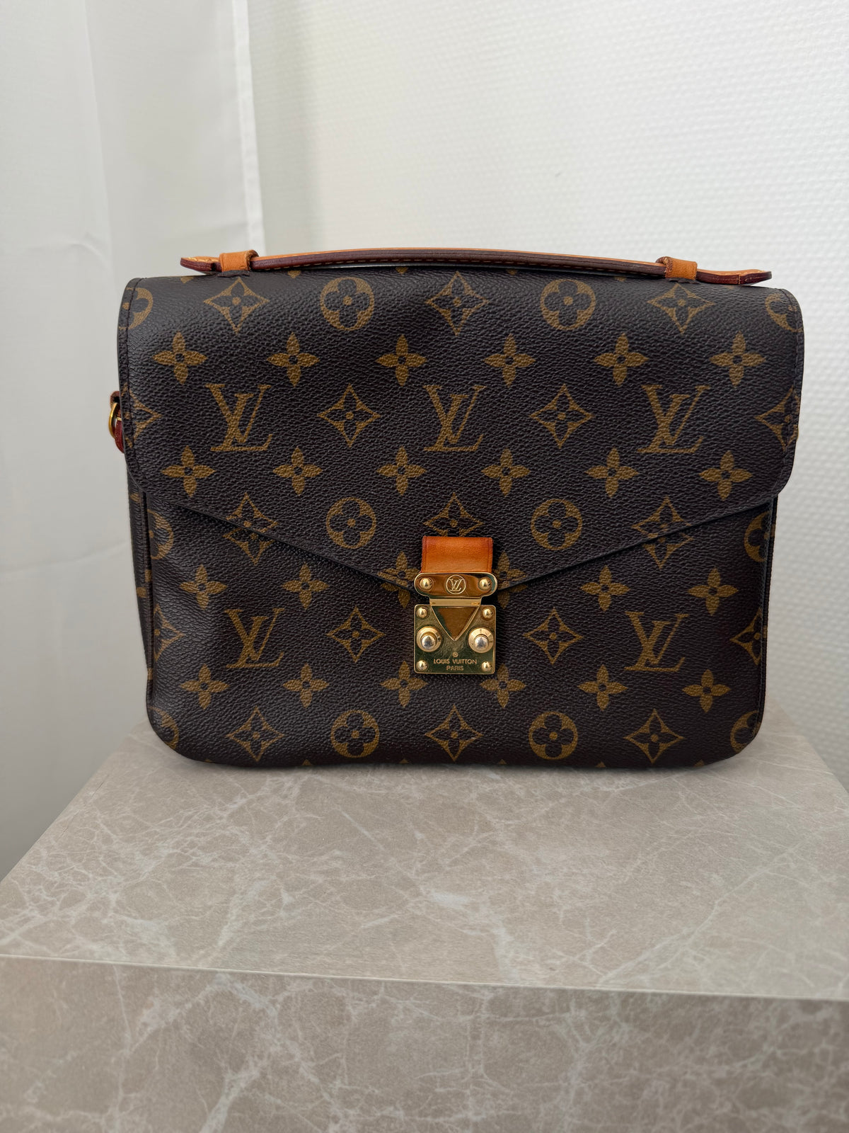Louis Vuitton Pochette Métis – Monogram