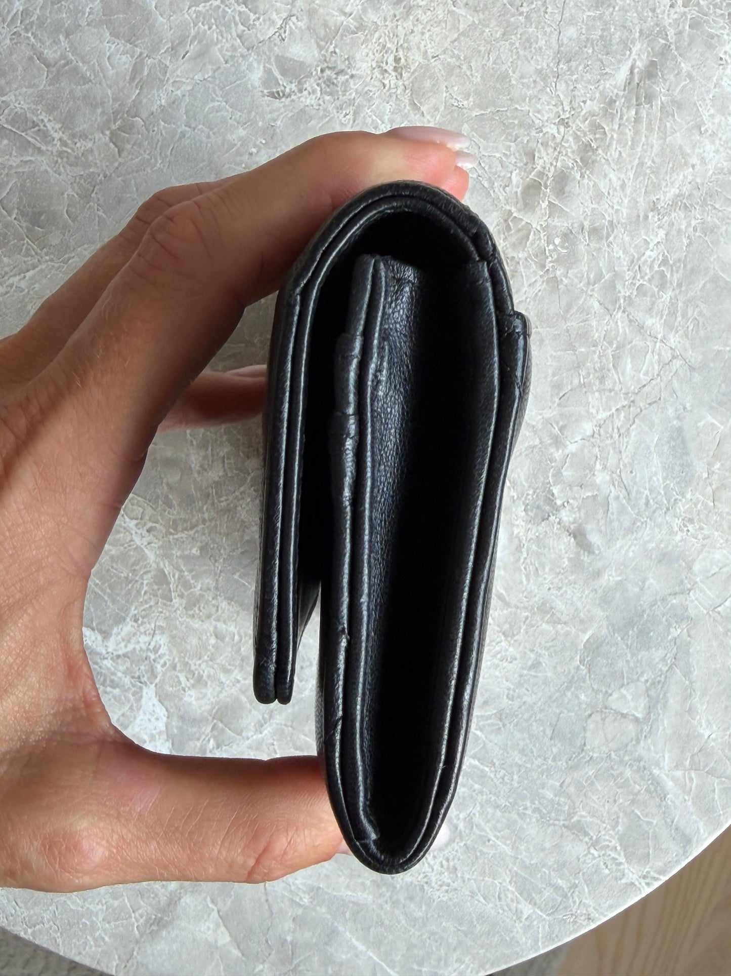 CHANEL 19 Flap Wallet – Sort