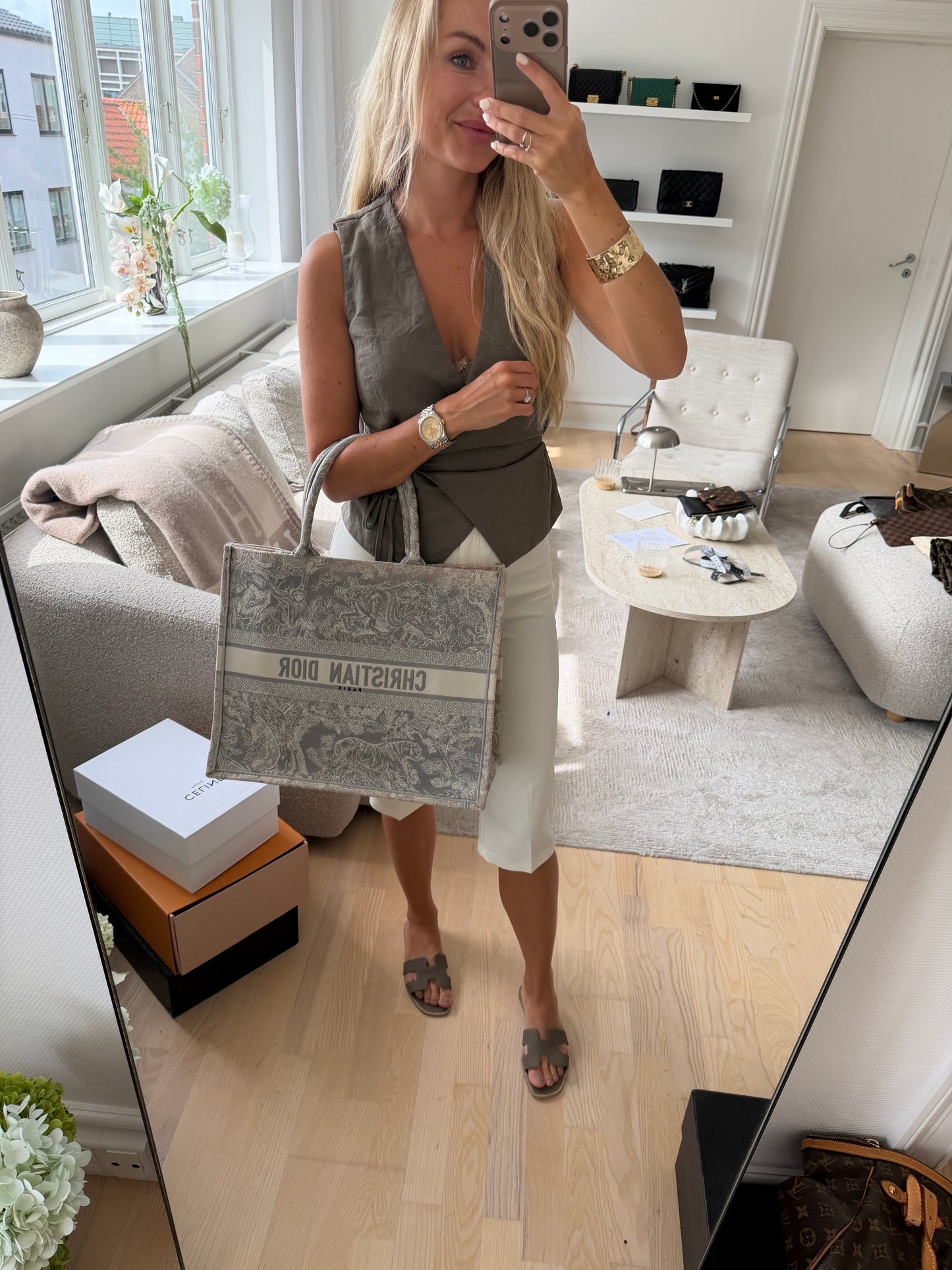 Christian Dior Book Tote Large – Grey Toile de Jouy
