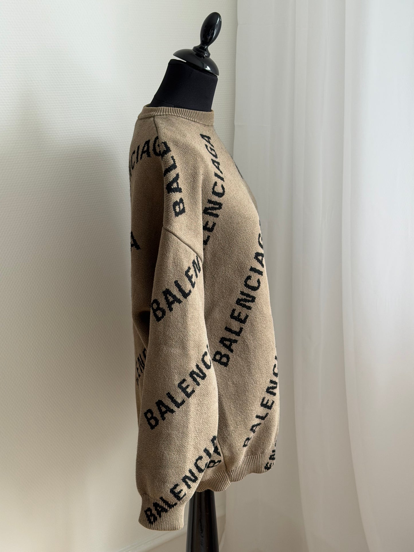 Balenciaga All Over Logo Knit – Str. XS