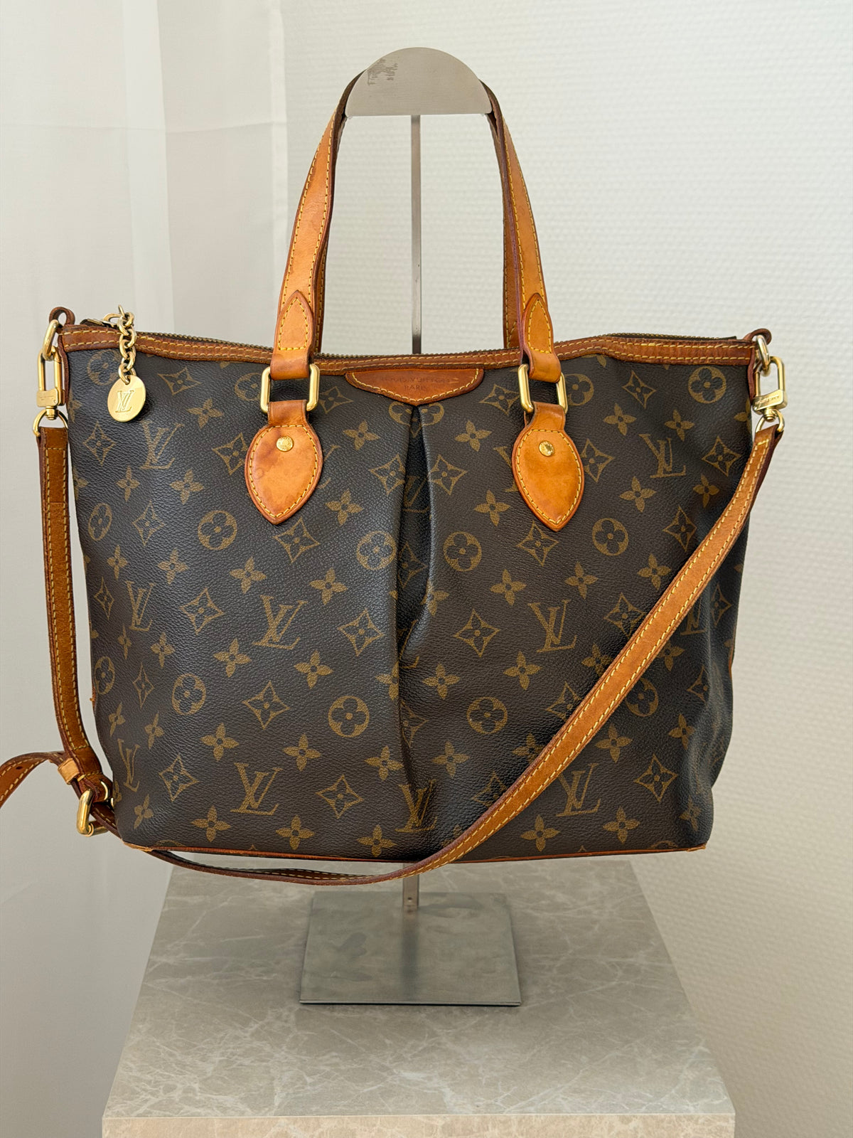 Louis Vuitton Palermo PM – Monogram