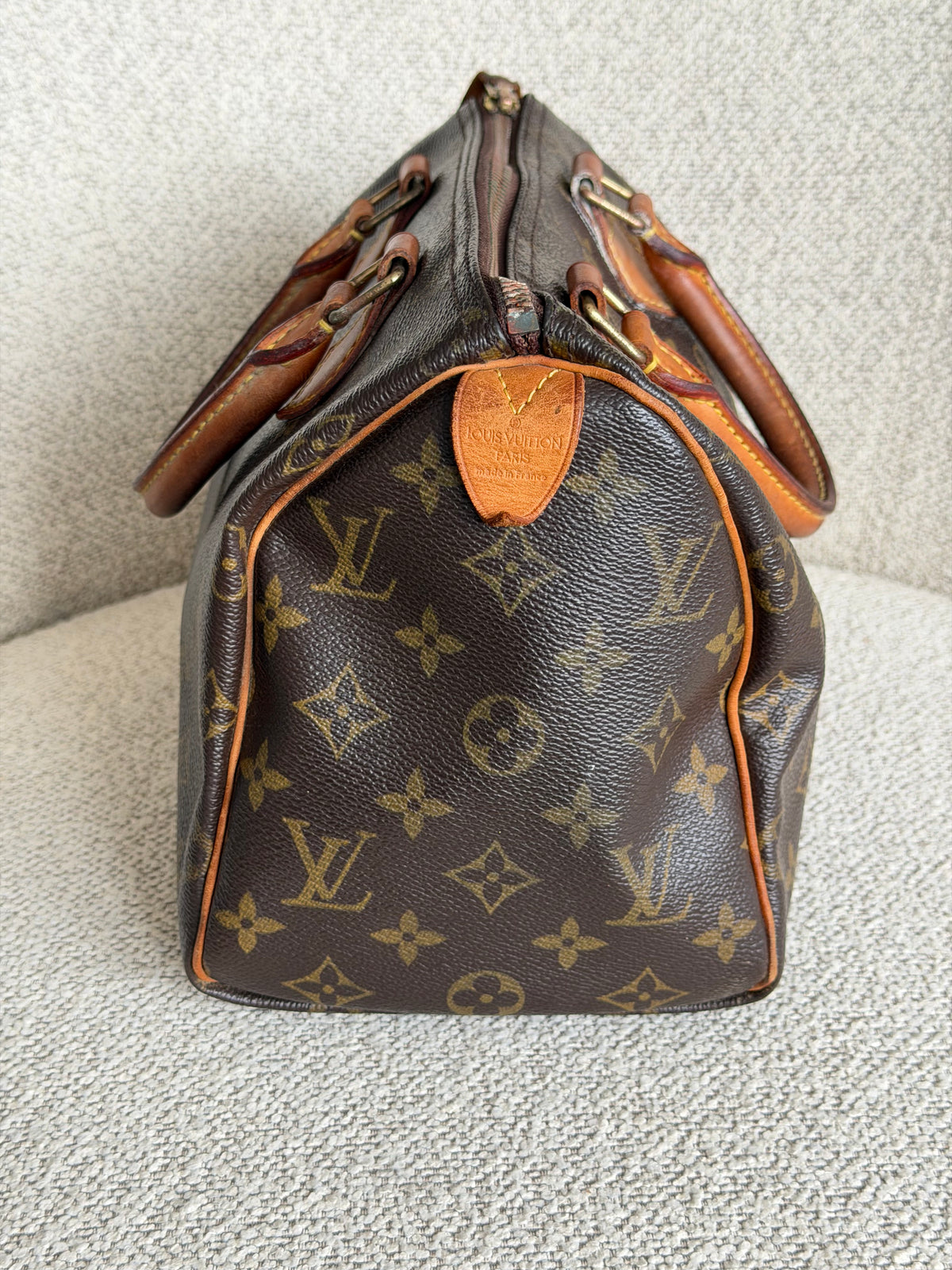 Louis Vuitton Speedy 25 – Monogram Canvas