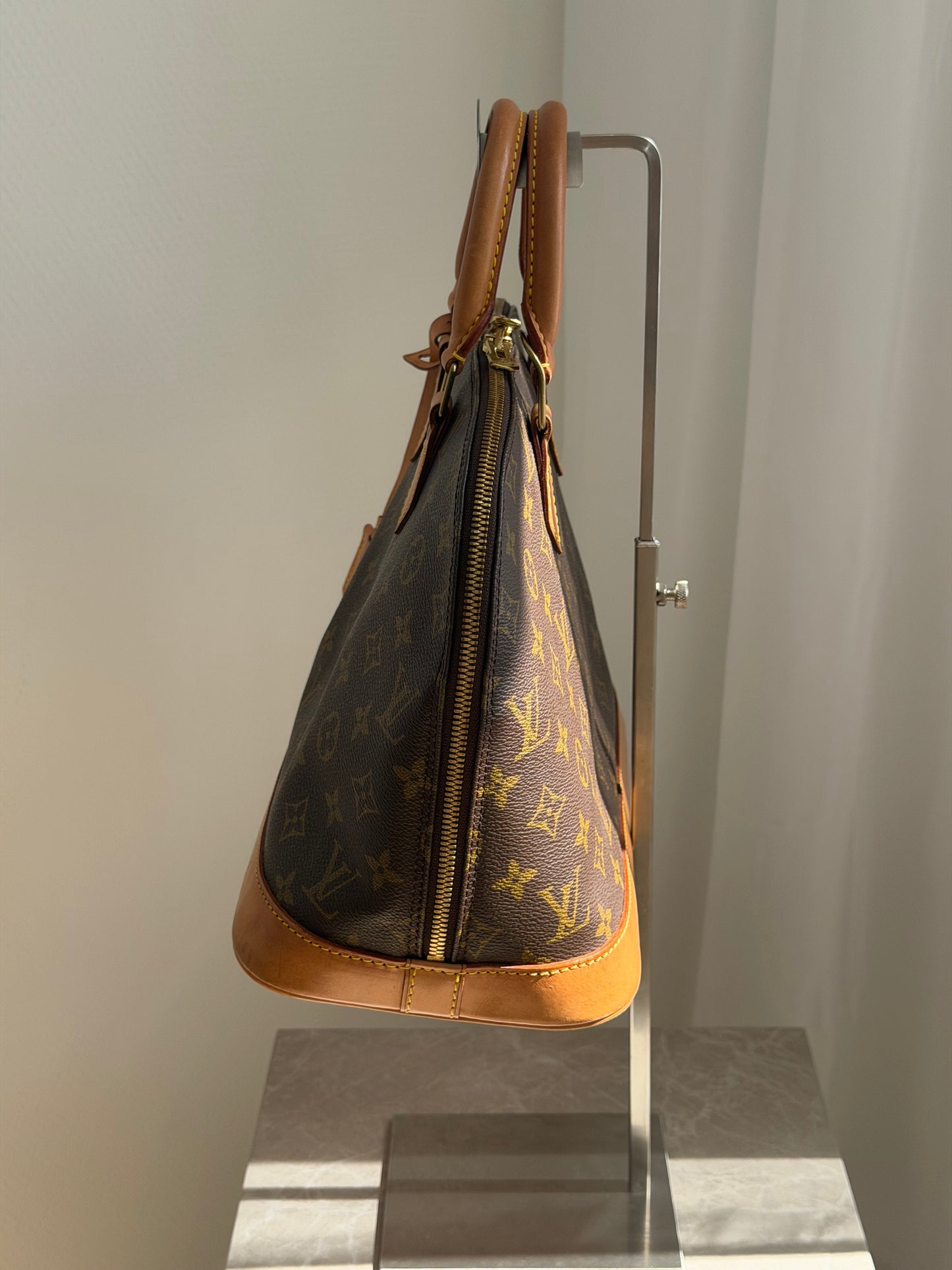 Louis Vuitton Alma PM – Monogram Canvas