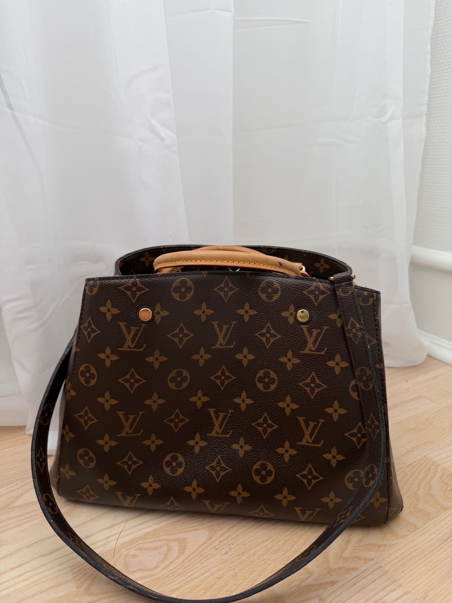 Louis Vuitton Montaigne - Monogram Canvas