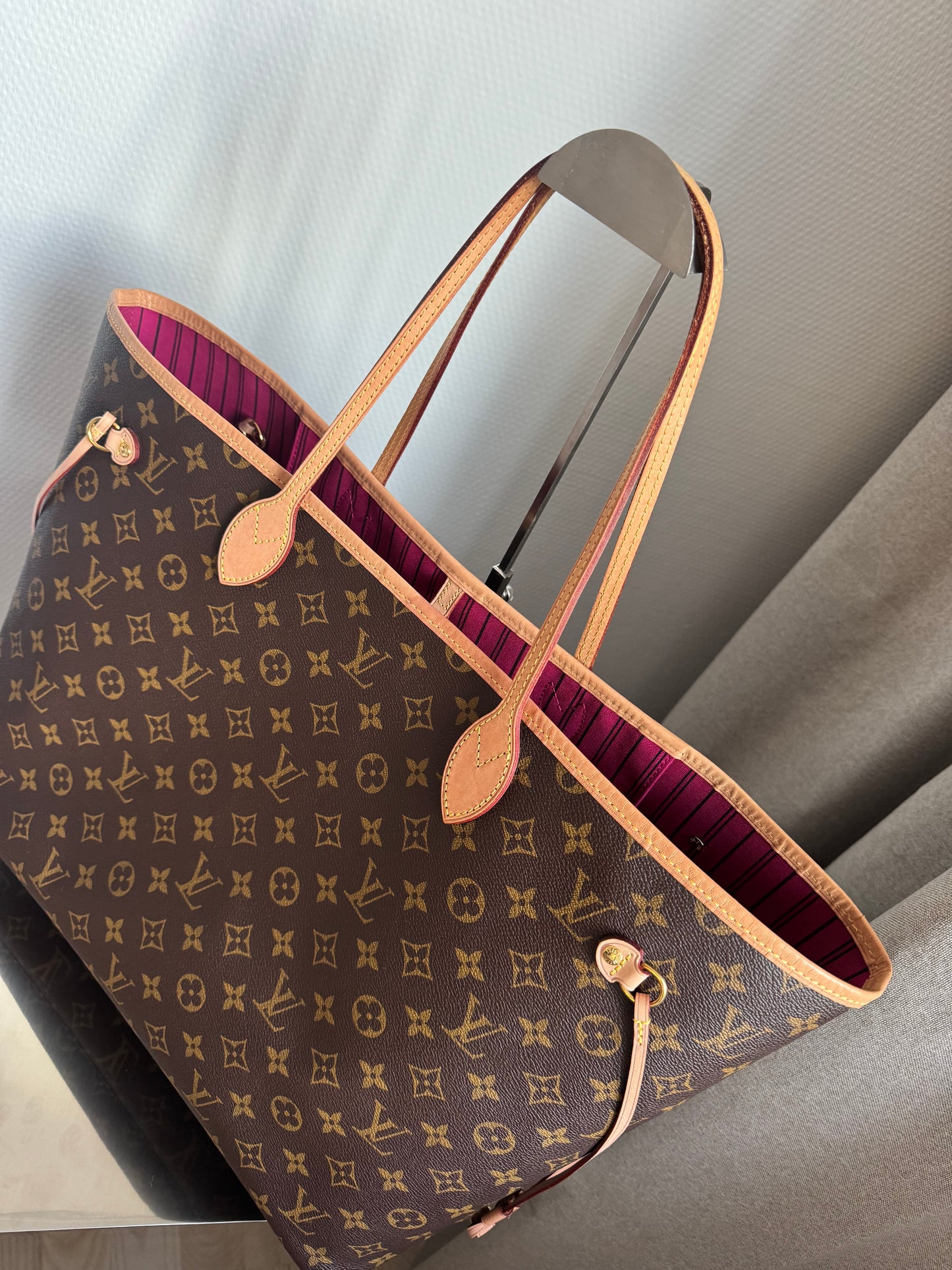 Louis Vuitton Neverfull GM – Monogram Canvas (Pink Interior)