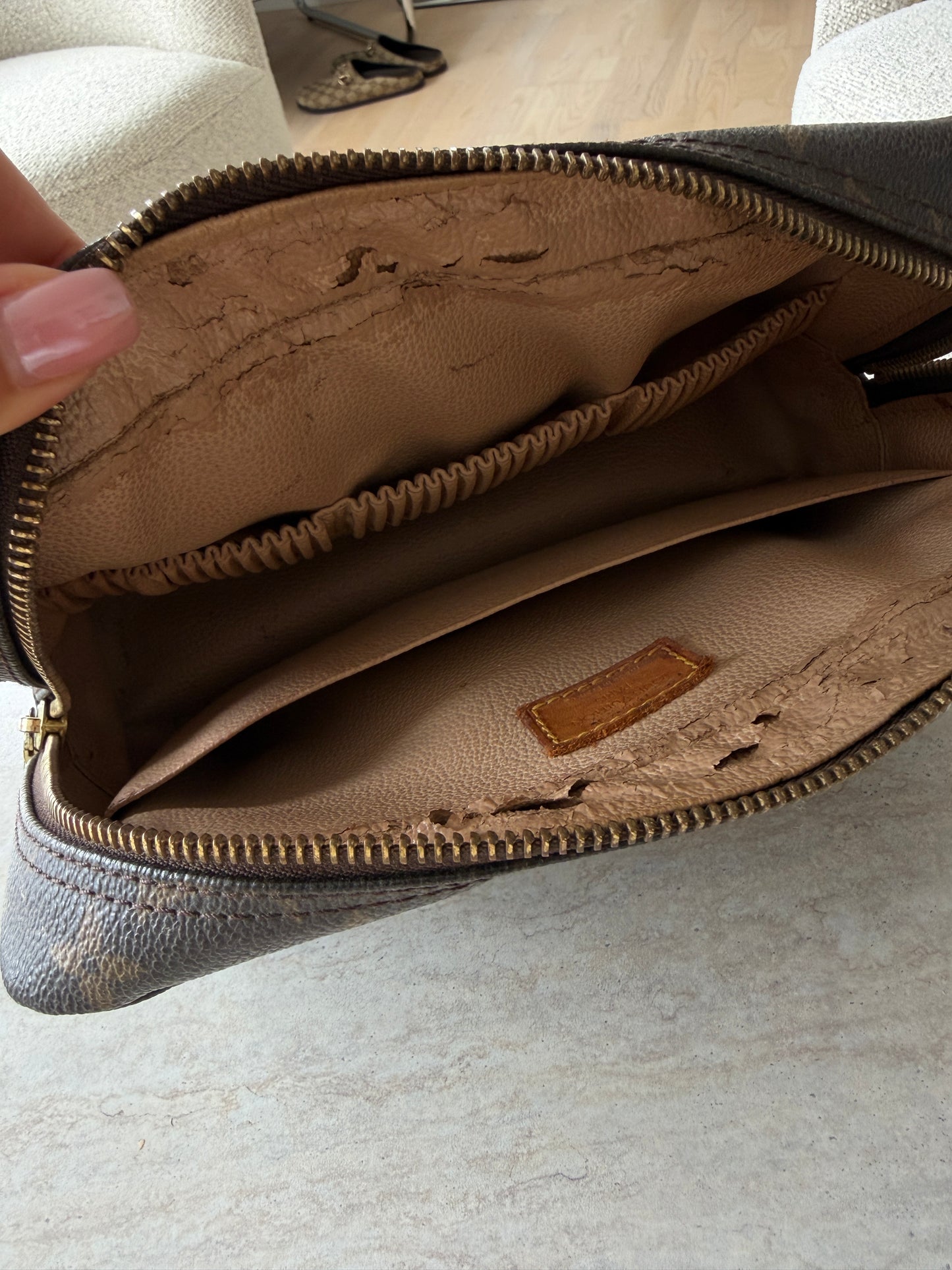 Louis Vuitton Monogram Trousse Toilette