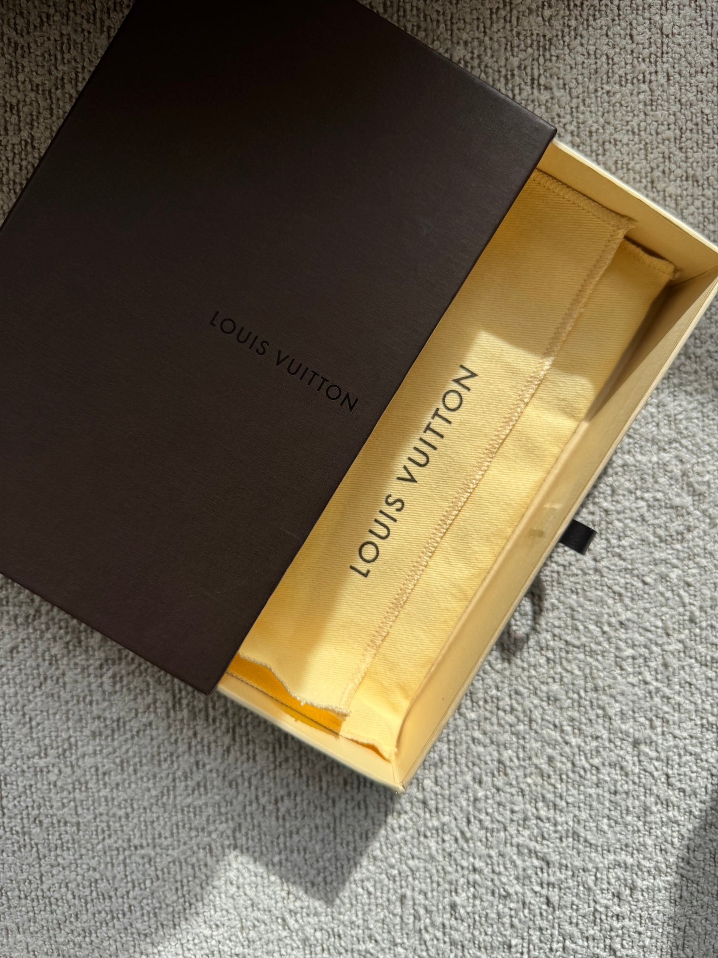 Louis Vuitton Zippy Damier Long Wallet