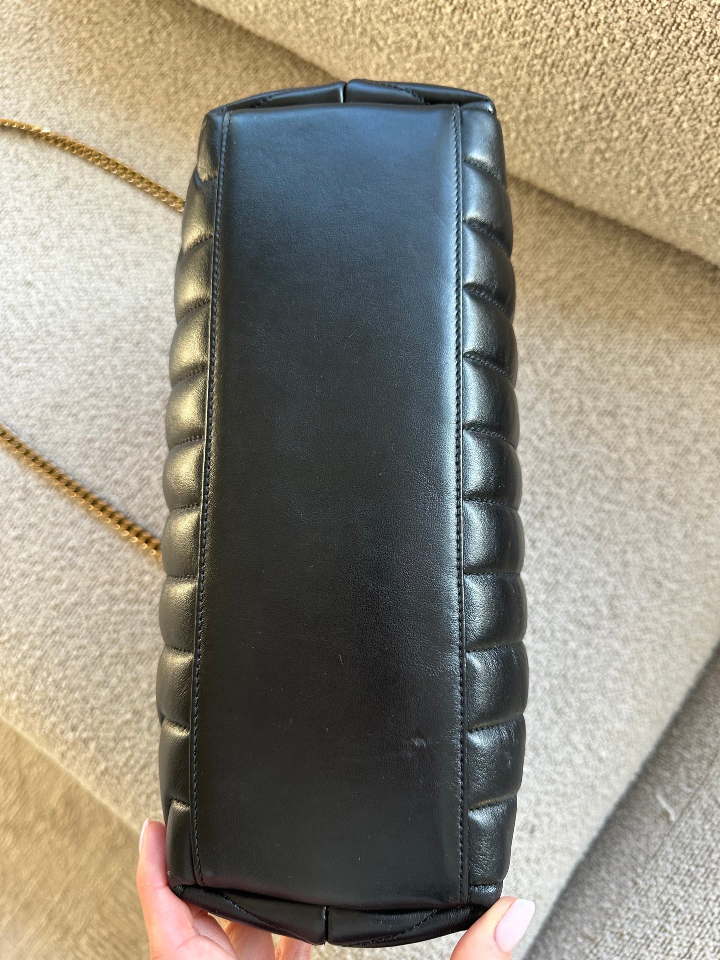 Saint Laurent Loulou Medium - Black/Gold hardware