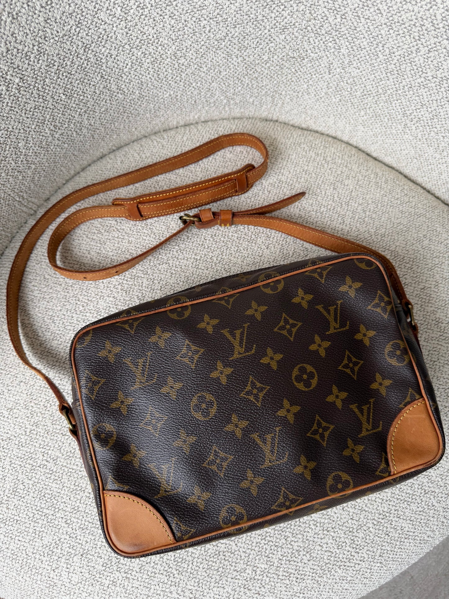 Louis Vuitton Trocadéro 24 – Monogram Canvas