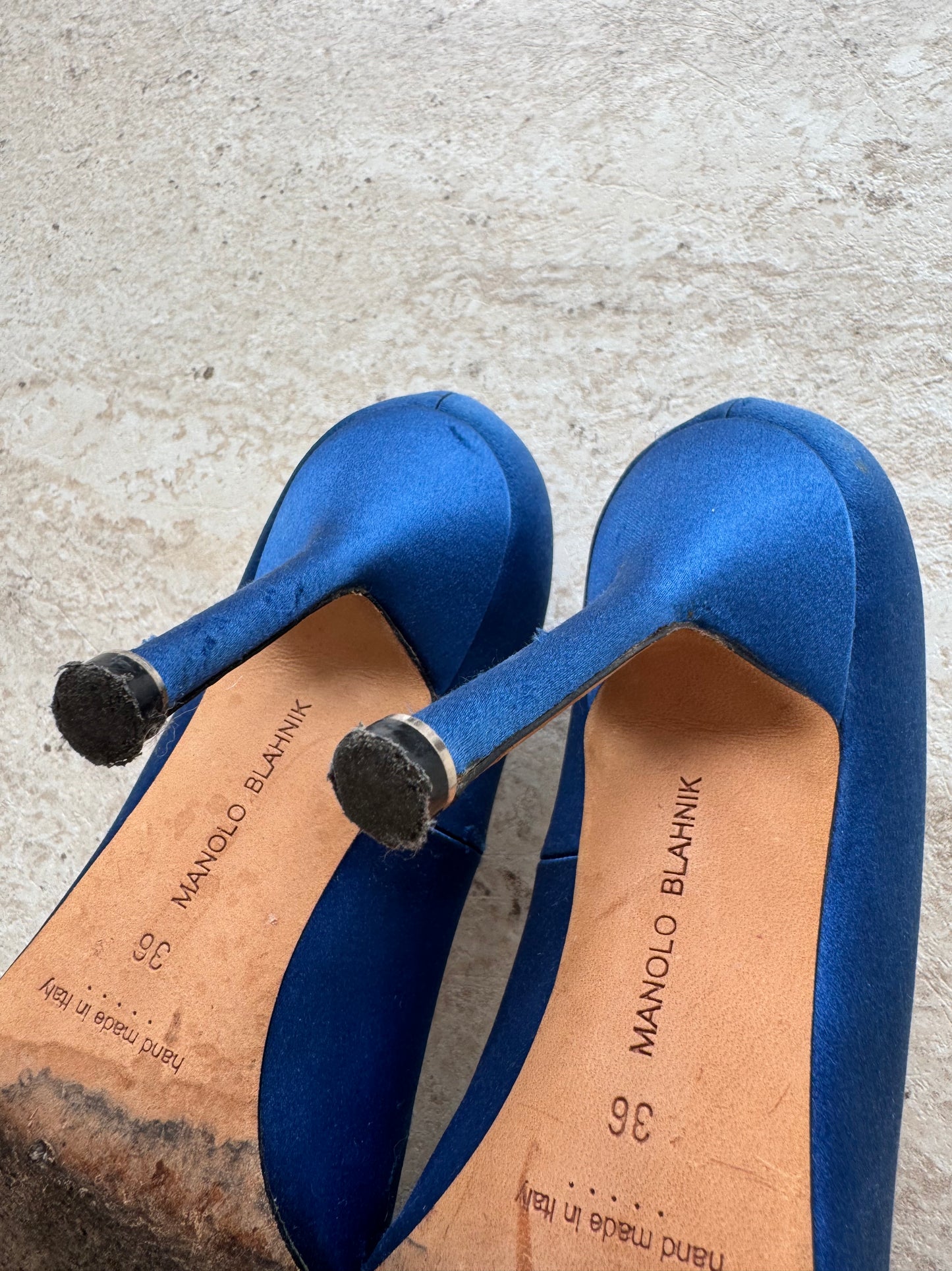 Manolo Blahnik Blå Satin Pumps