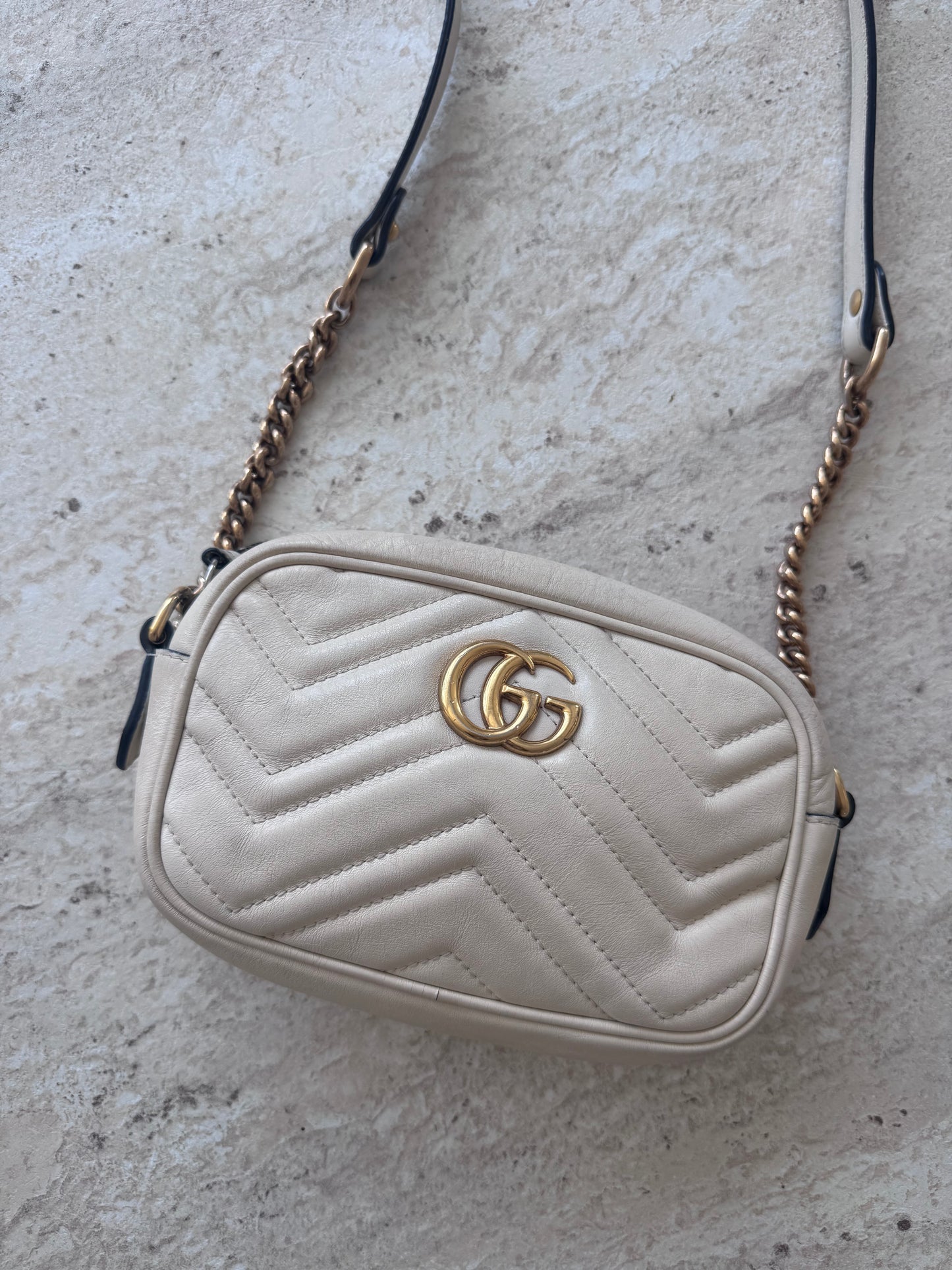 Gucci GG Marmont Mini Camera Bag – Creme white