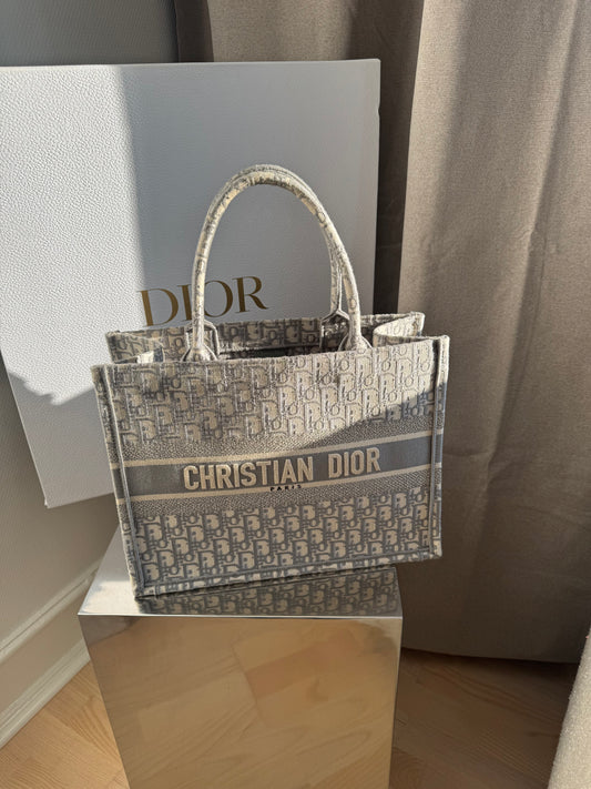 Dior Book Tote grey white
