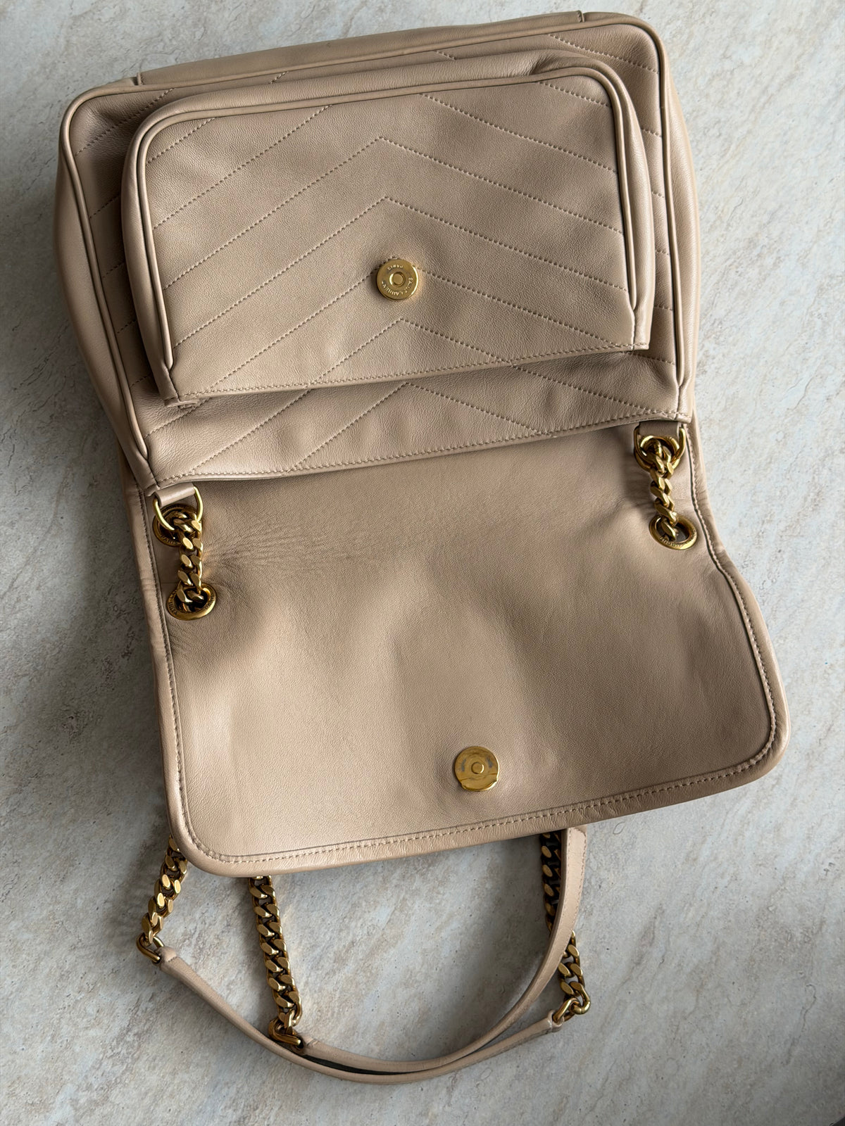 Saint Laurent Niki Medium – Beige / Gold-Tone Hardware