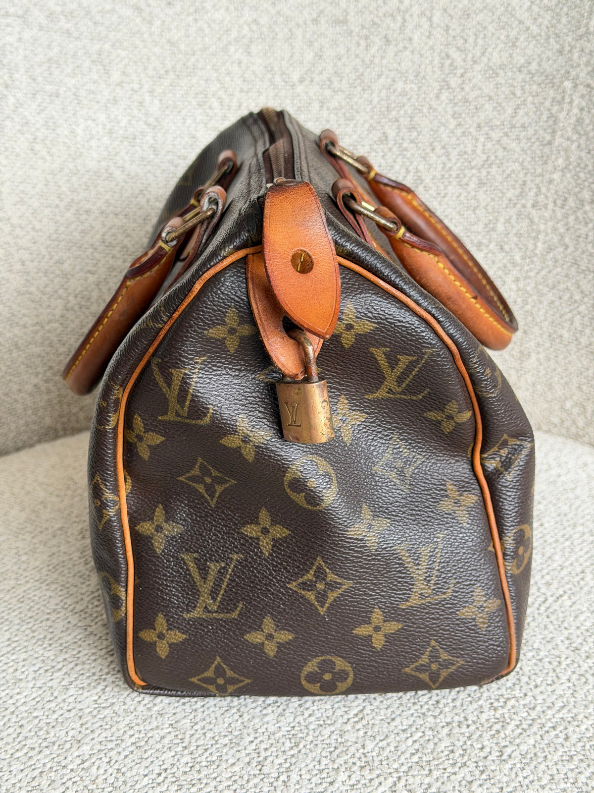 Louis Vuitton Speedy 25 – Monogram Canvas