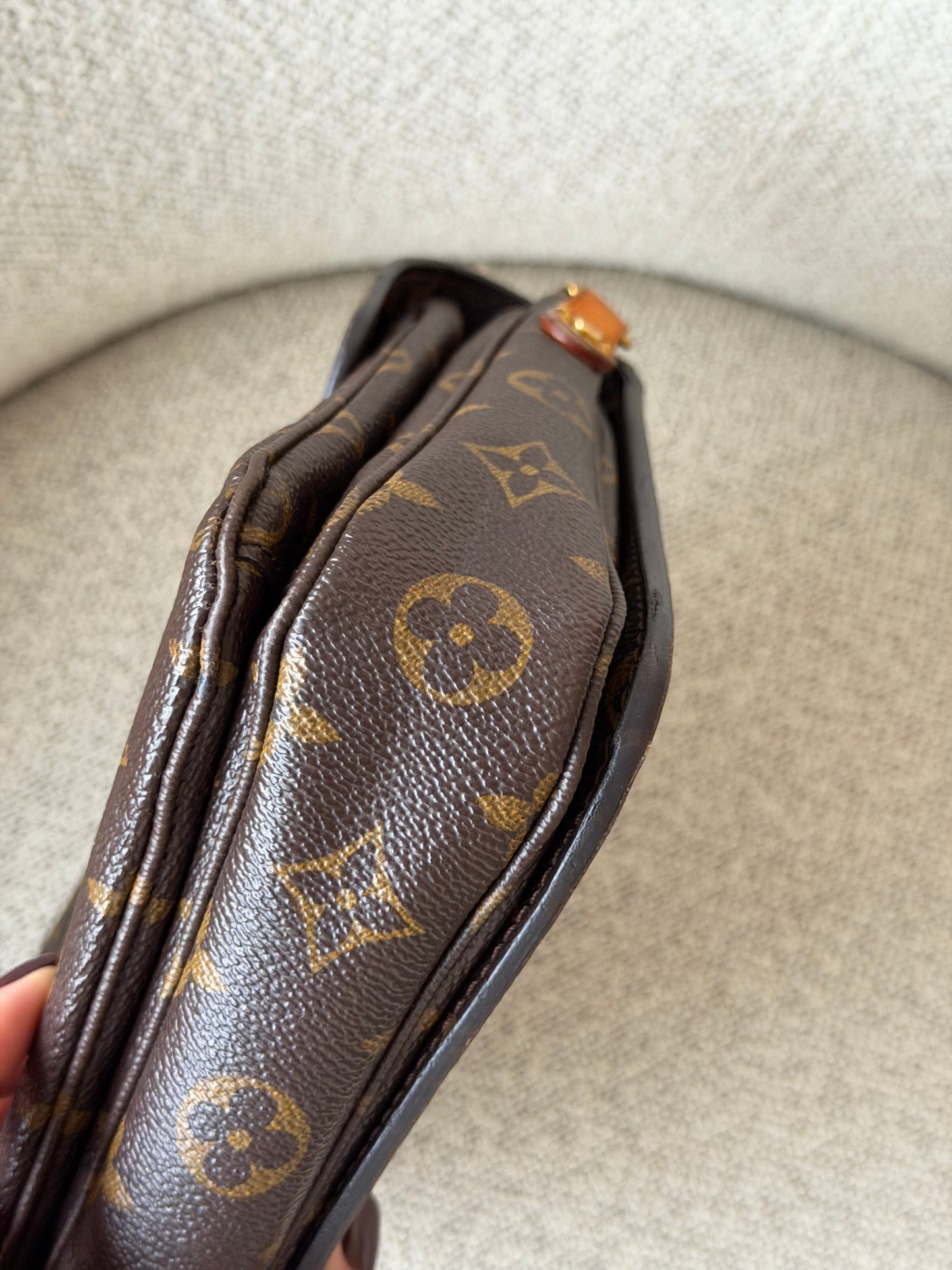 Louis Vuitton Pochette Métis - monogram canvas