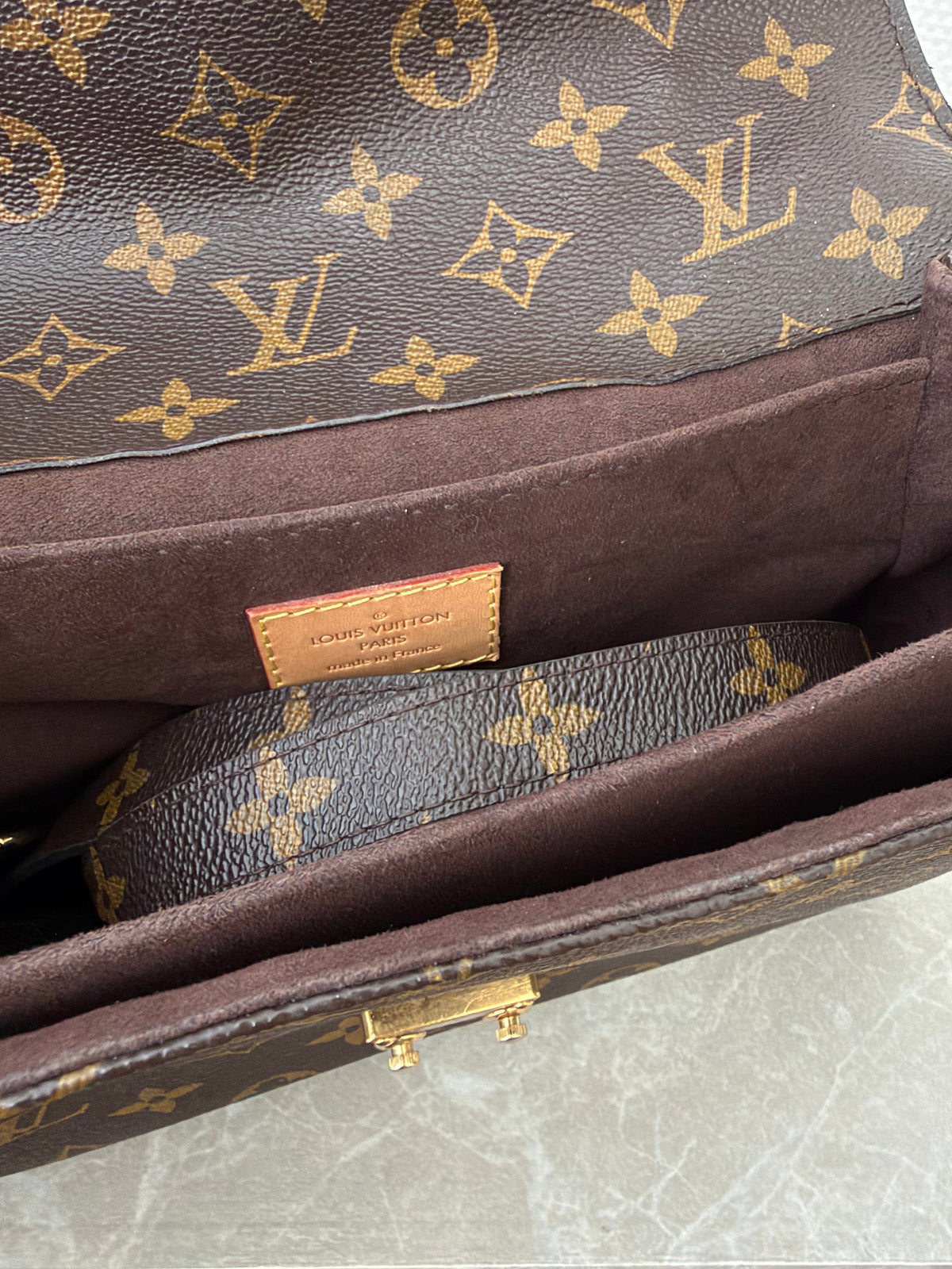 Louis Vuitton Pochette Métis – Monogram