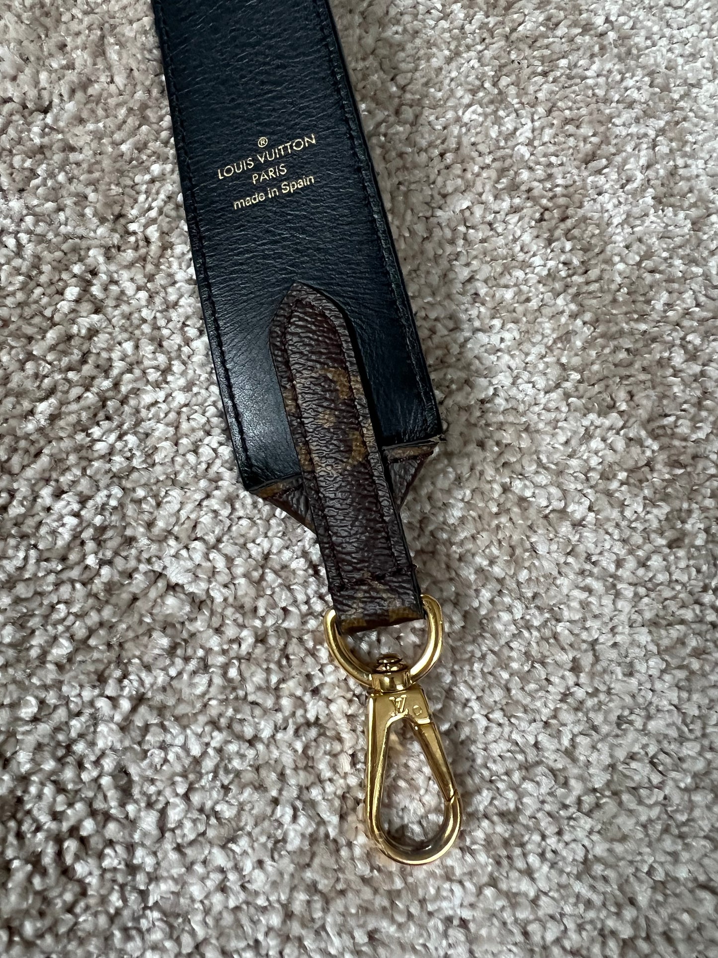 Louis Vuitton Bandoulière Monogram Strap