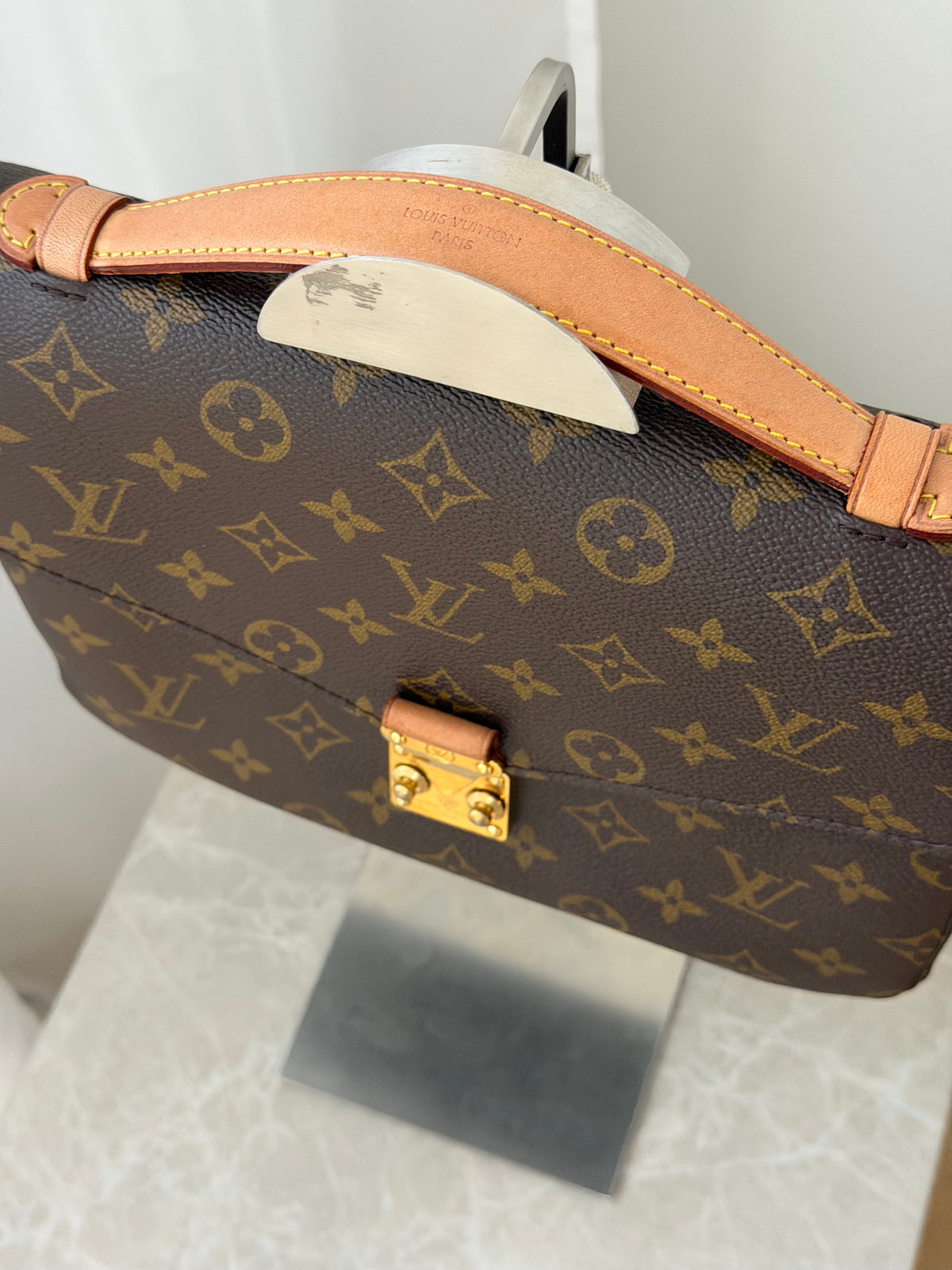 Louis Vuitton Pochette Métis – Monogram