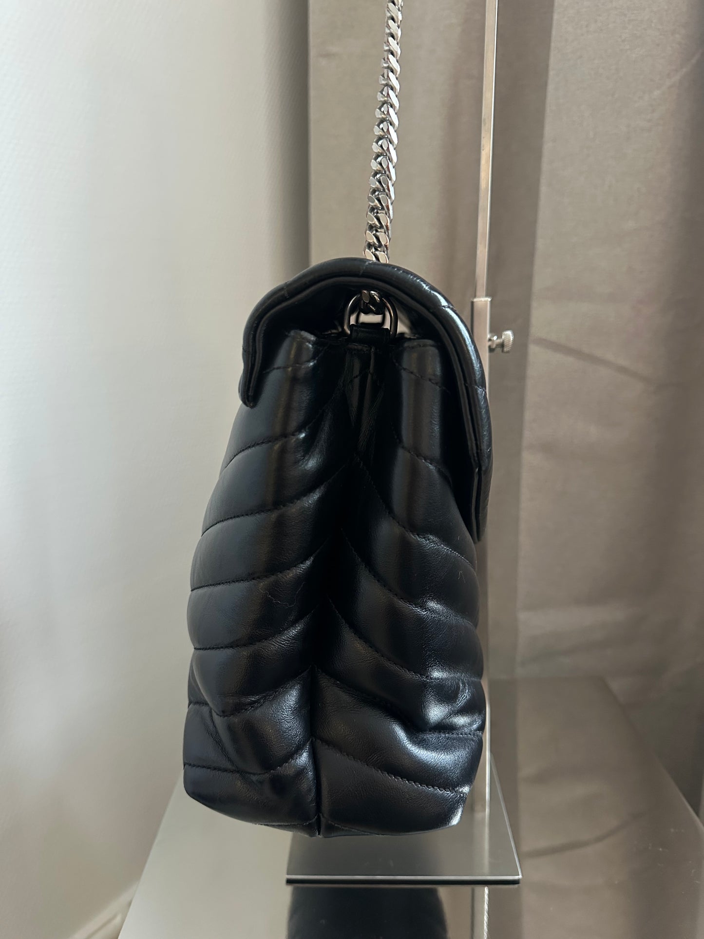 Saint Laurent YSL Loulou Medium Flab bag Black