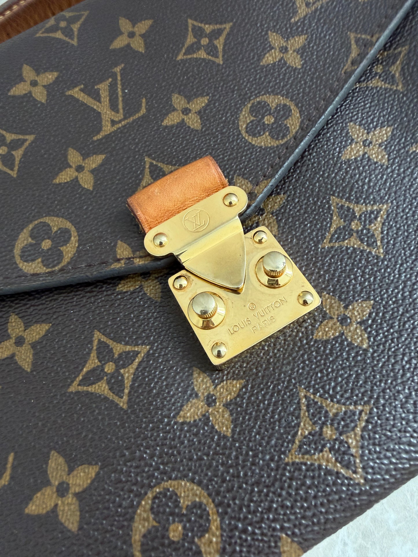 Louis Vuitton Pochette Métis – Monogram Canvas