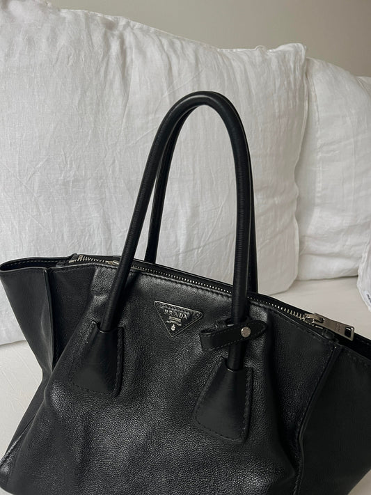 Prada Prada Cuir Medium Tote Black leather