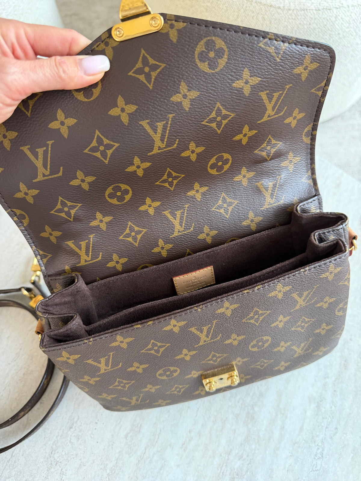Louis Vuitton Pochette Métis – Monogram