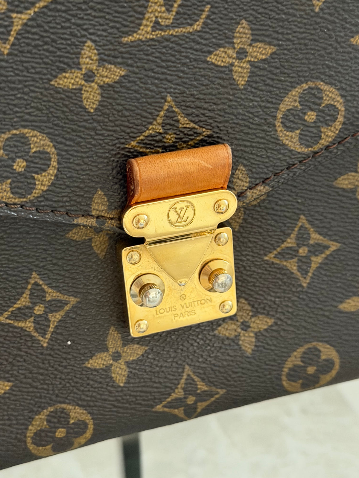 Louis Vuitton Pochette Métis - monogram canvas